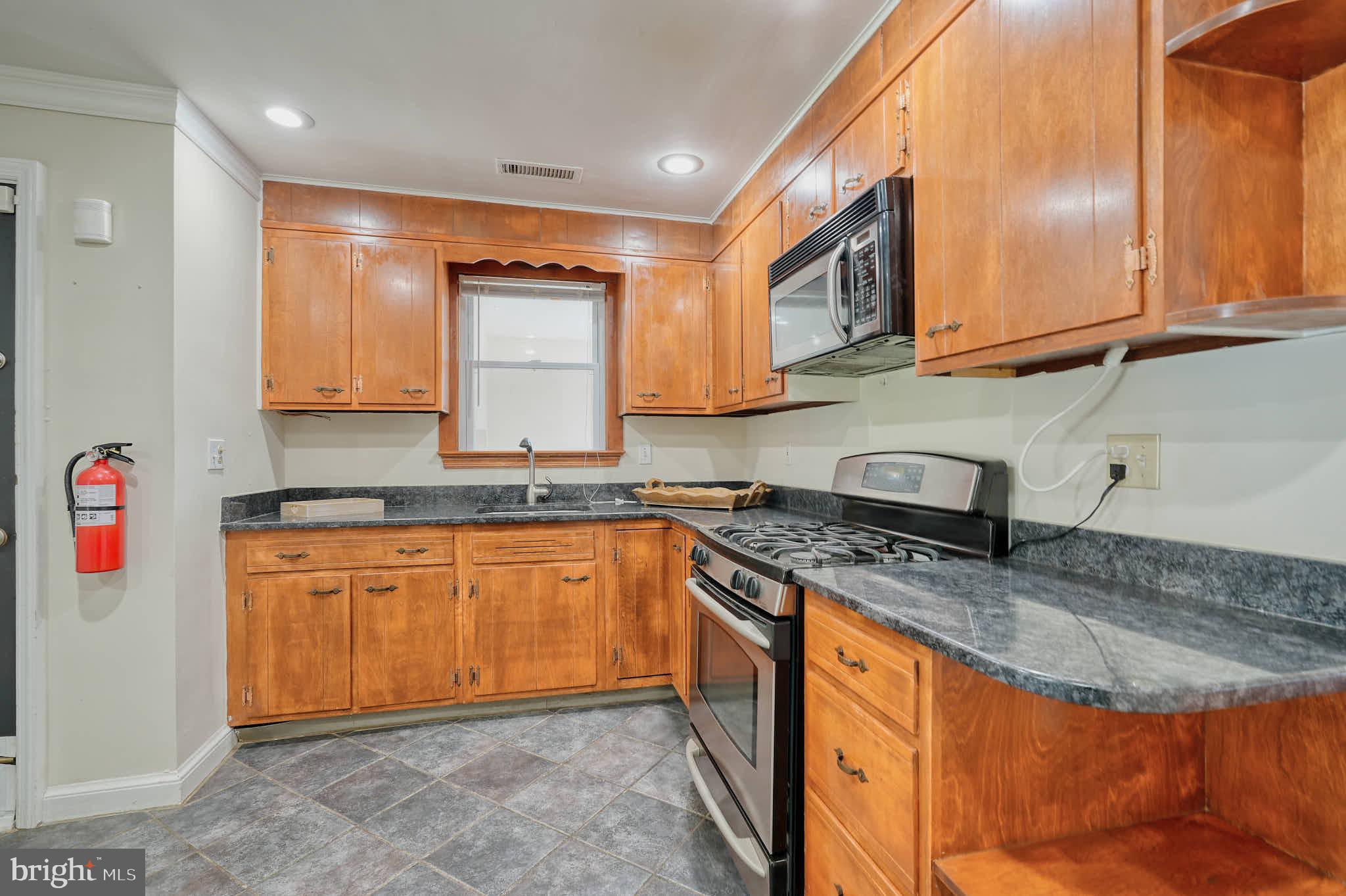 GROVETON HEIGHTS - Residential