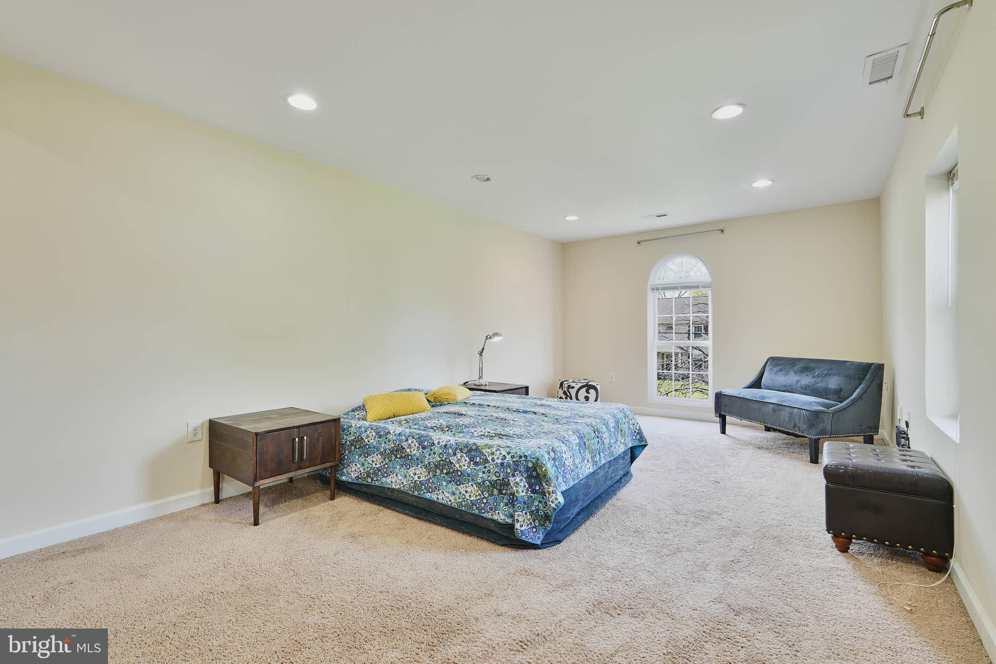 GROVETON HEIGHTS - Residential