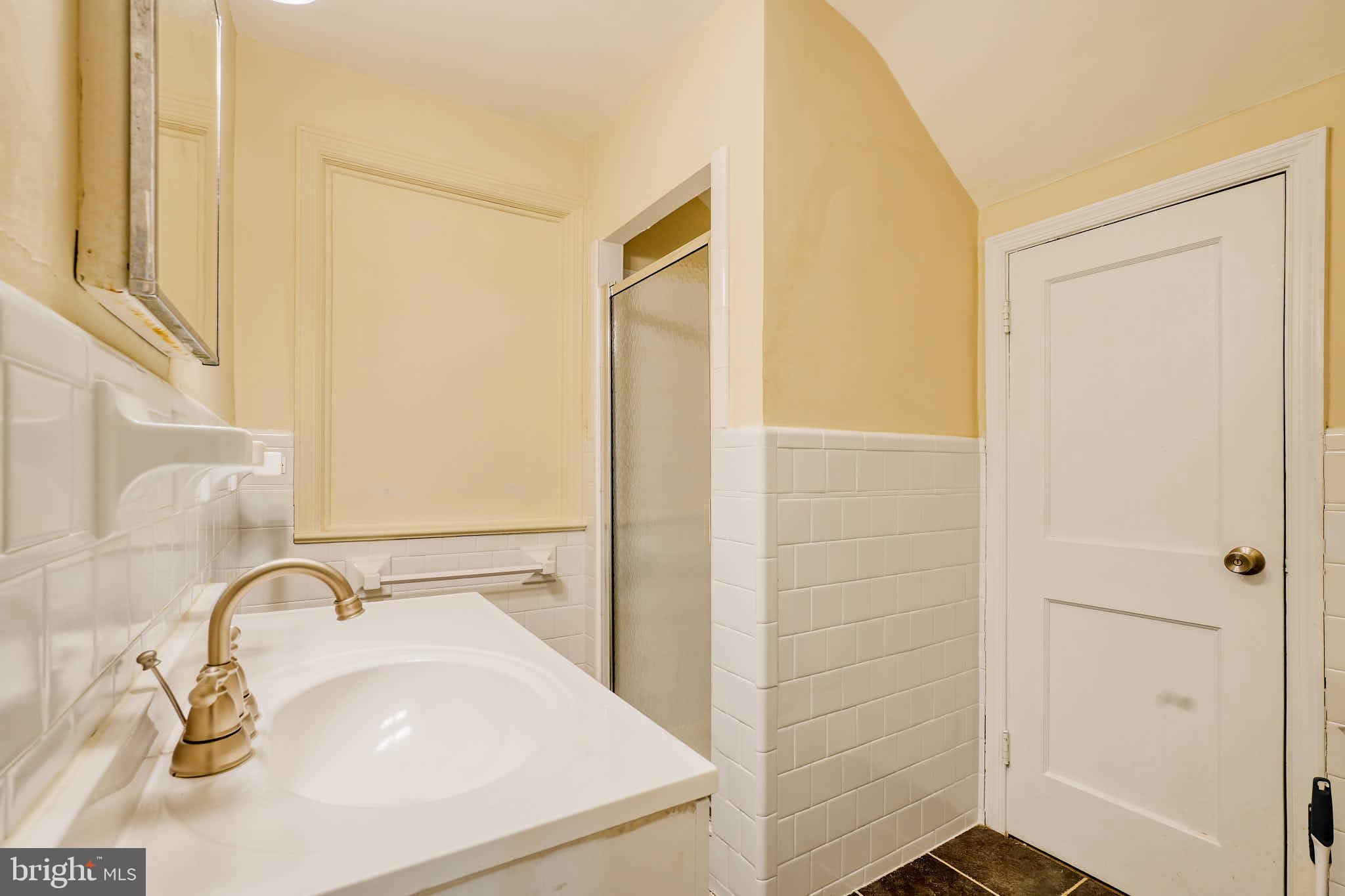 GROVETON HEIGHTS - Residential