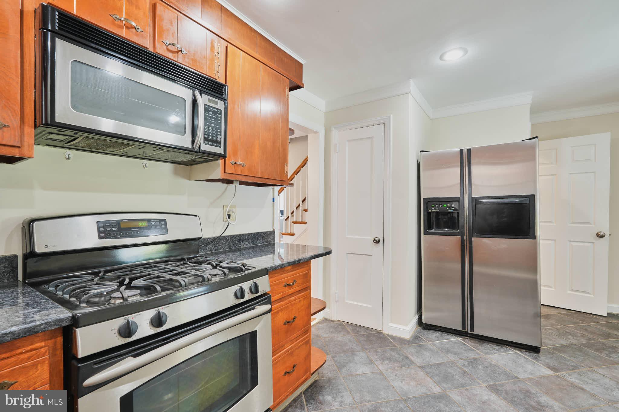 GROVETON HEIGHTS - Residential