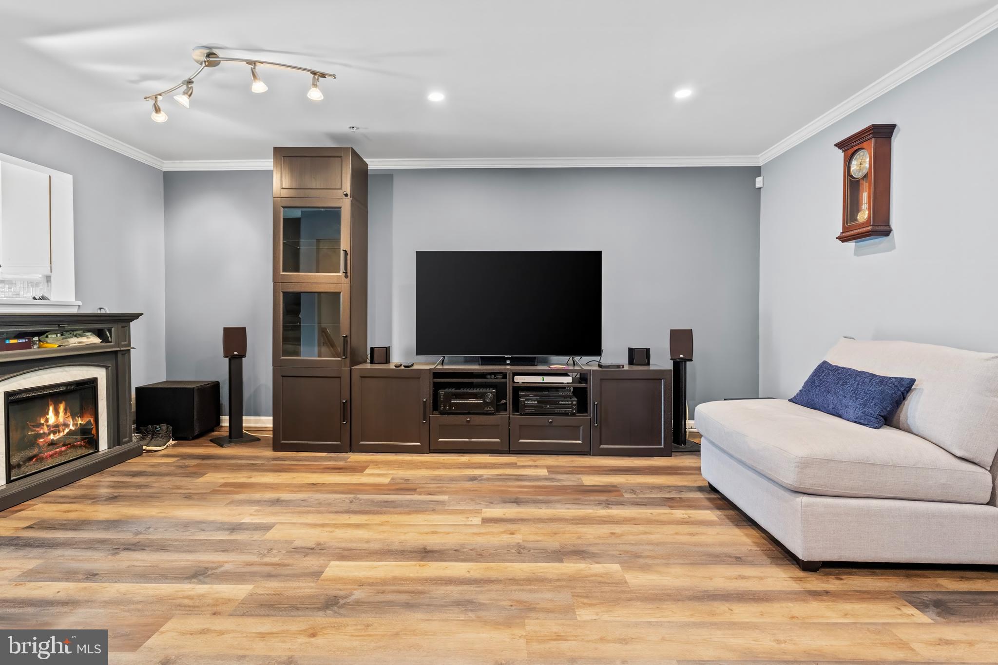 WINTERS RUN MANOR - Residential