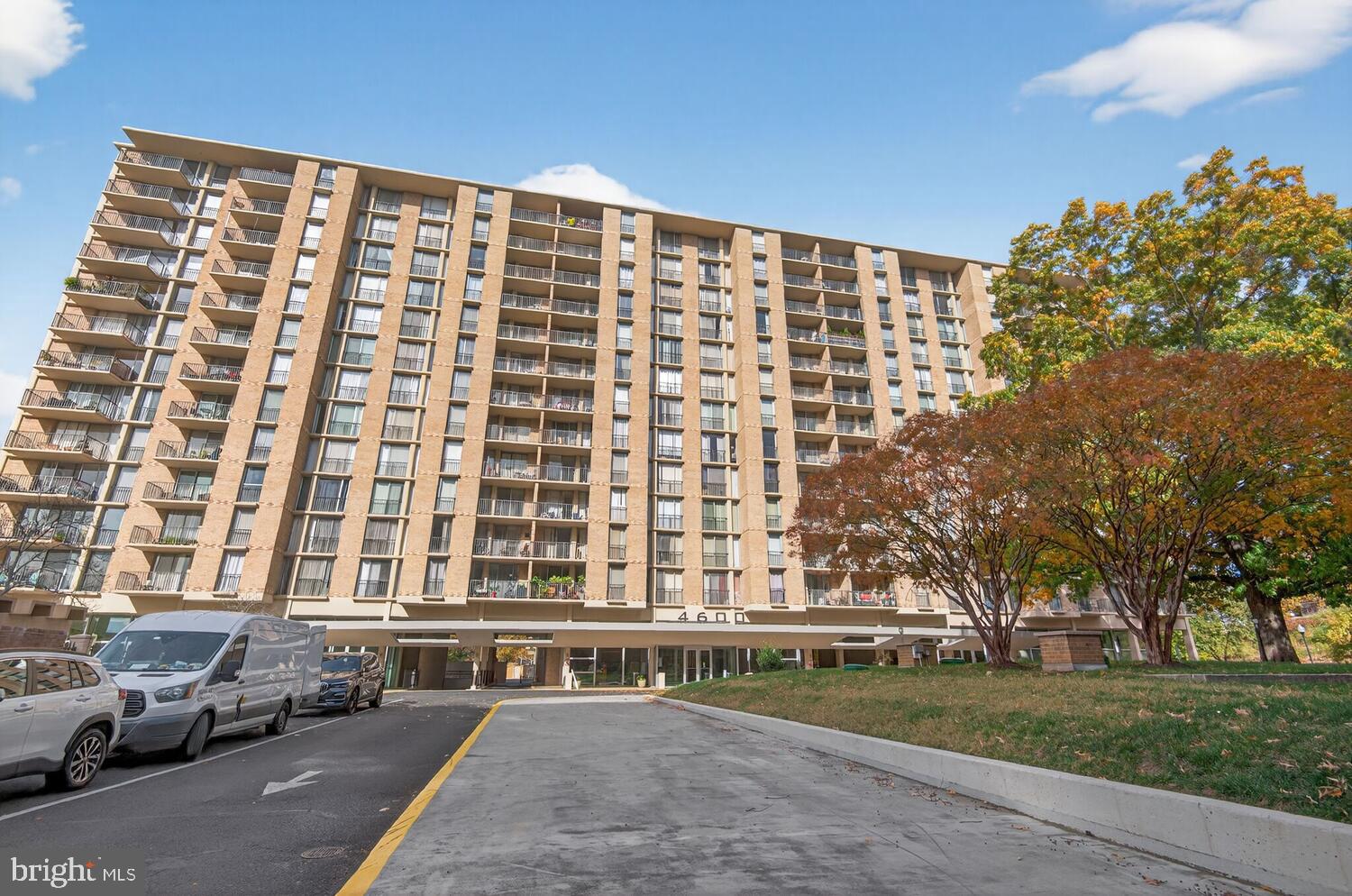 4600 S FOUR MILE RUN DRIVE S 301