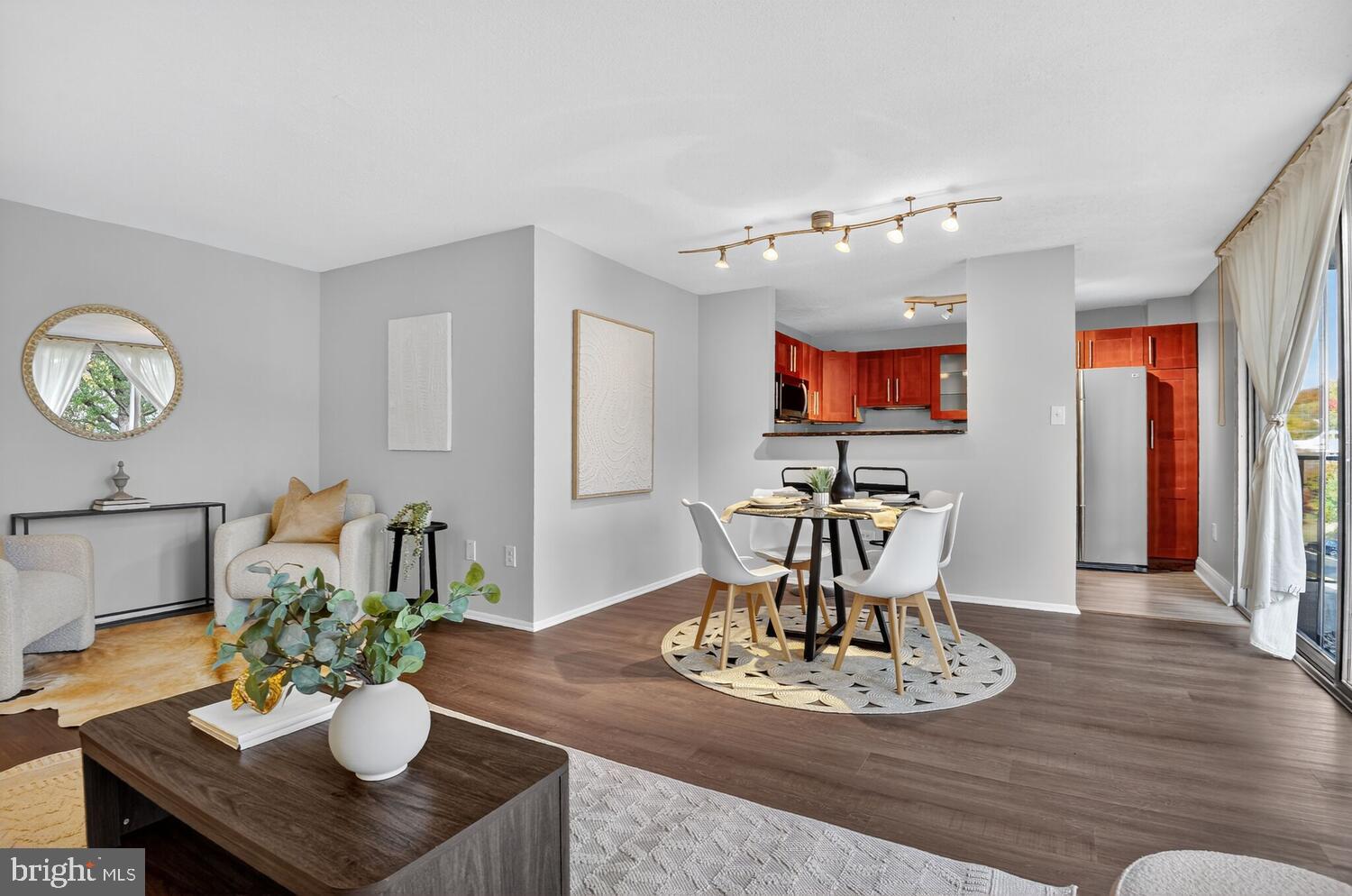 4600 S FOUR MILE RUN DRIVE S 301