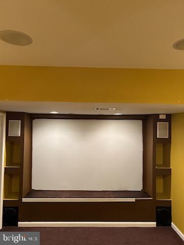 ZACHIA MANOR - Residential