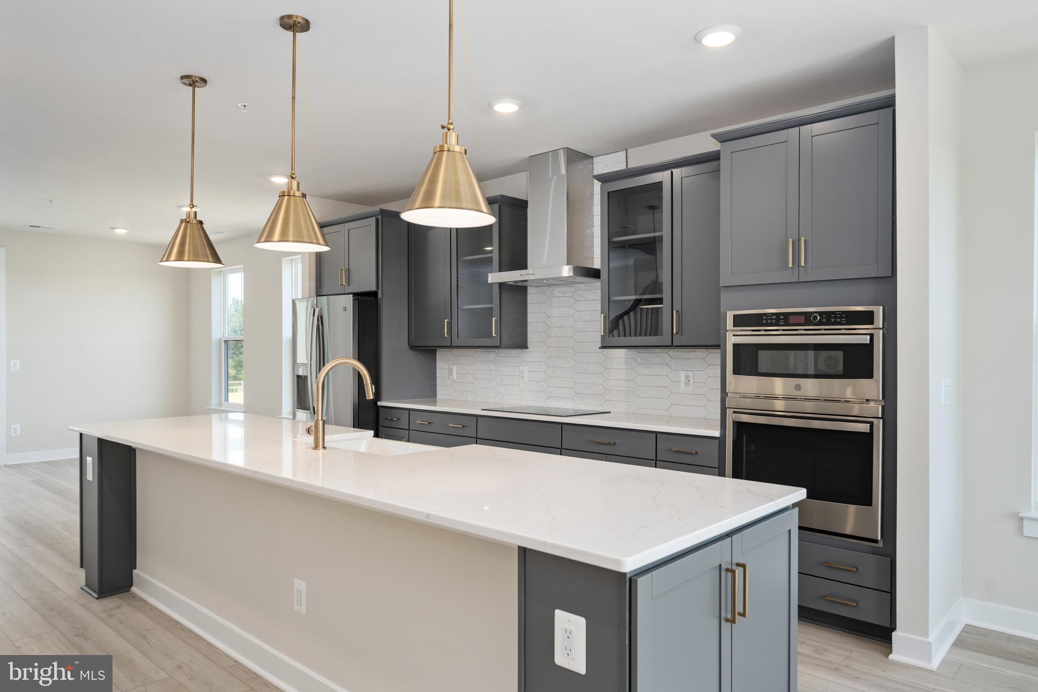 ONE LOUDOUN - Residential