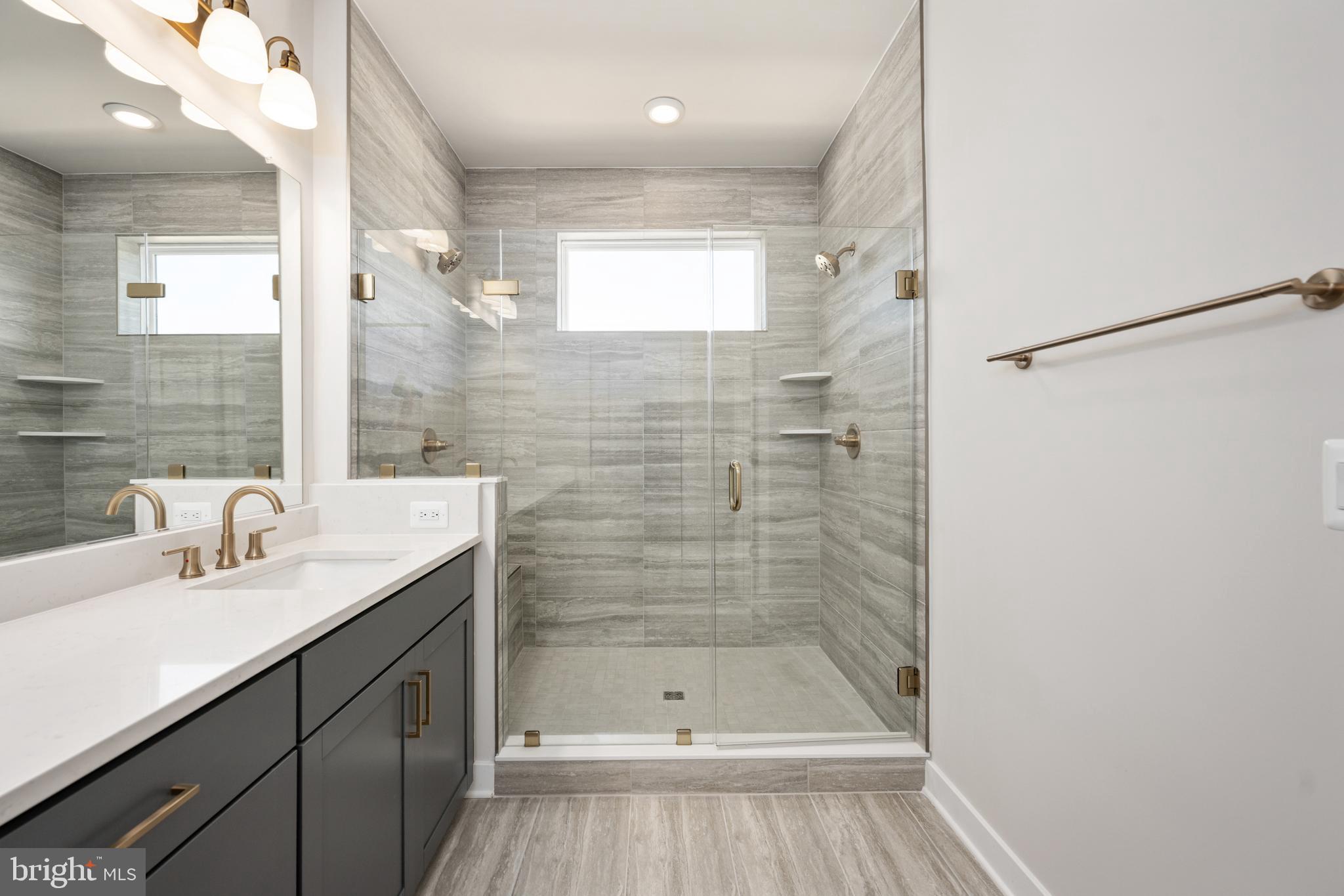 ONE LOUDOUN - Residential