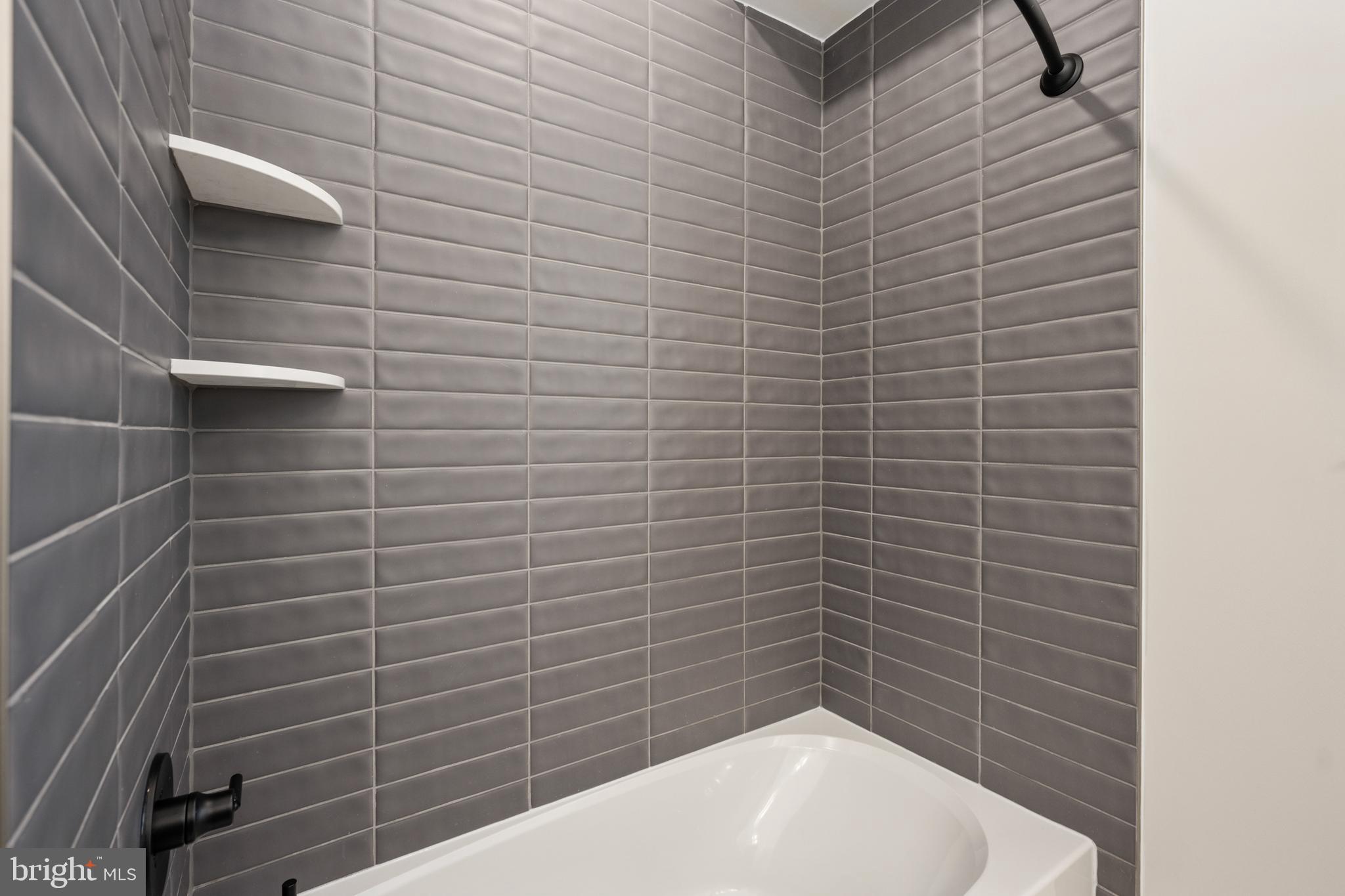 ONE LOUDOUN - Residential