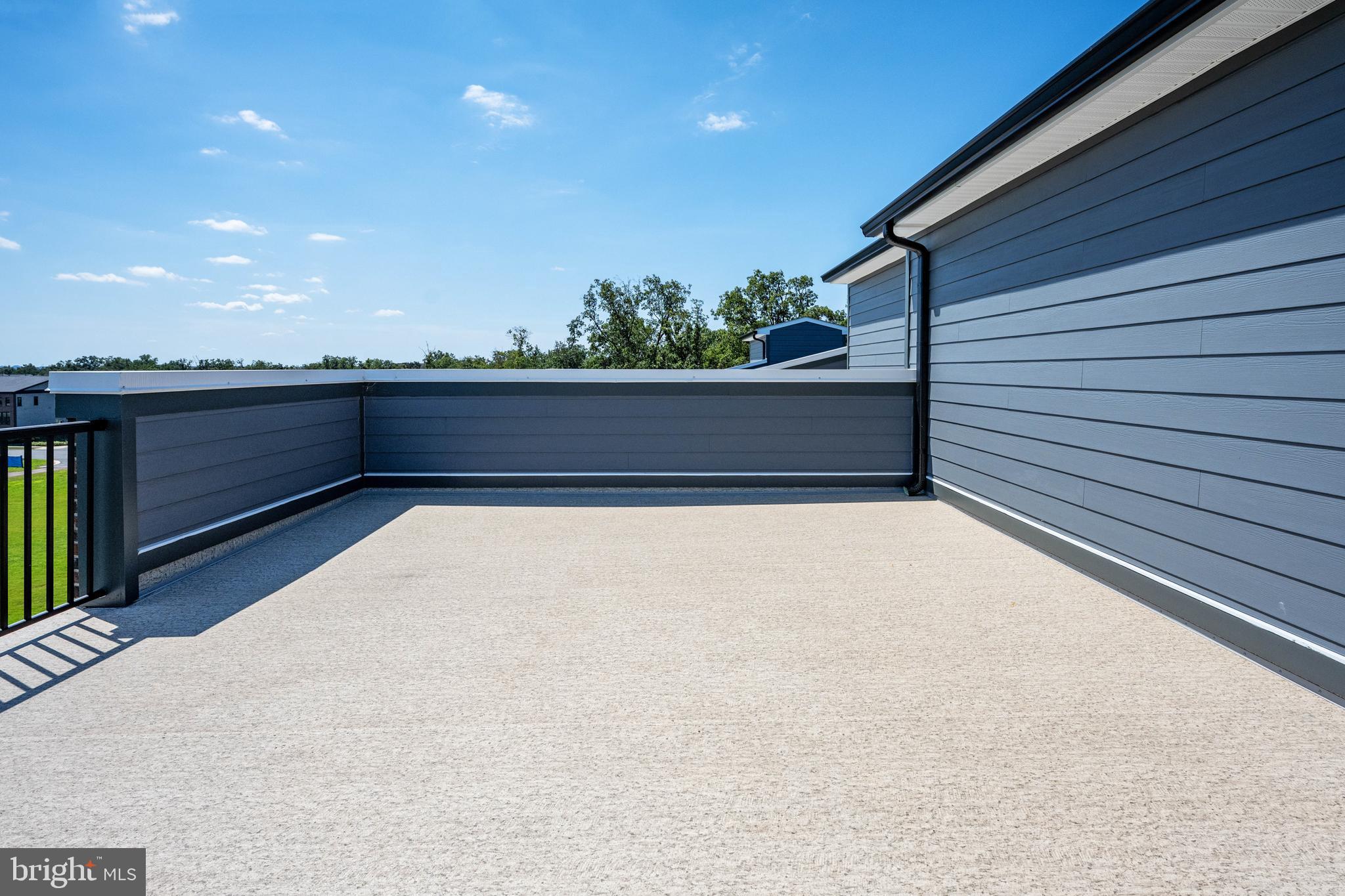 ONE LOUDOUN - Residential