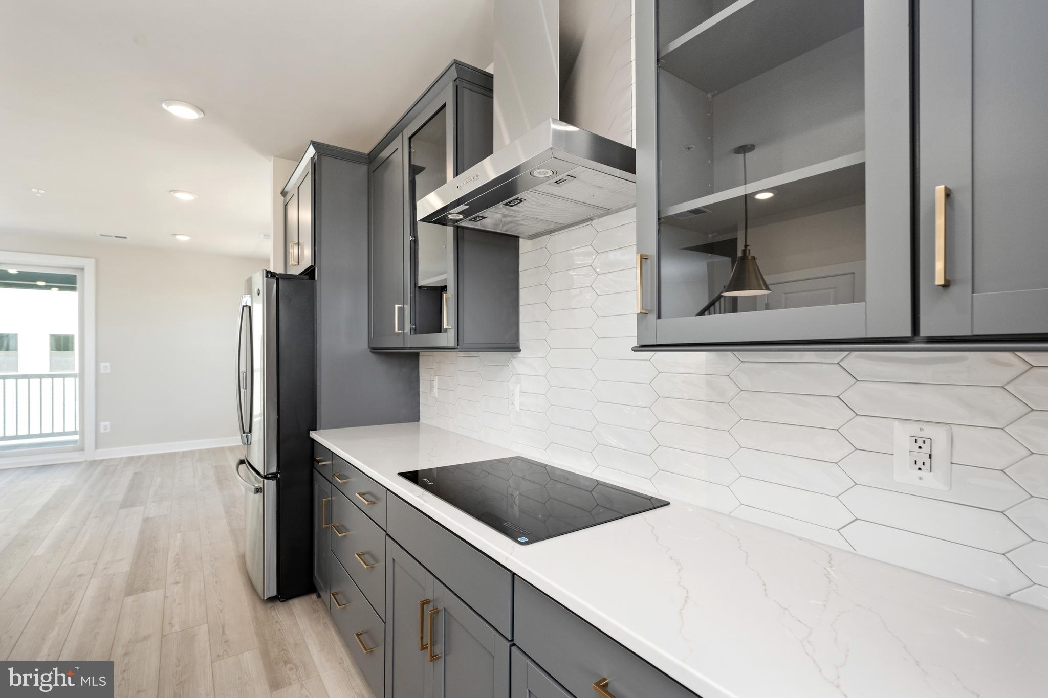 ONE LOUDOUN - Residential