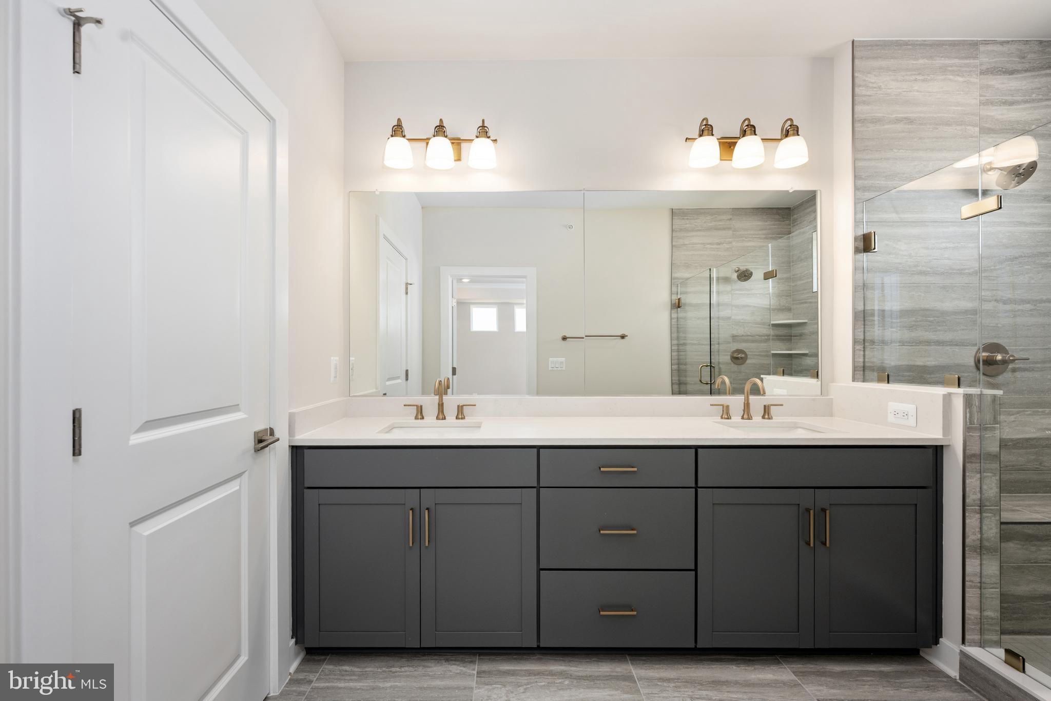 ONE LOUDOUN - Residential