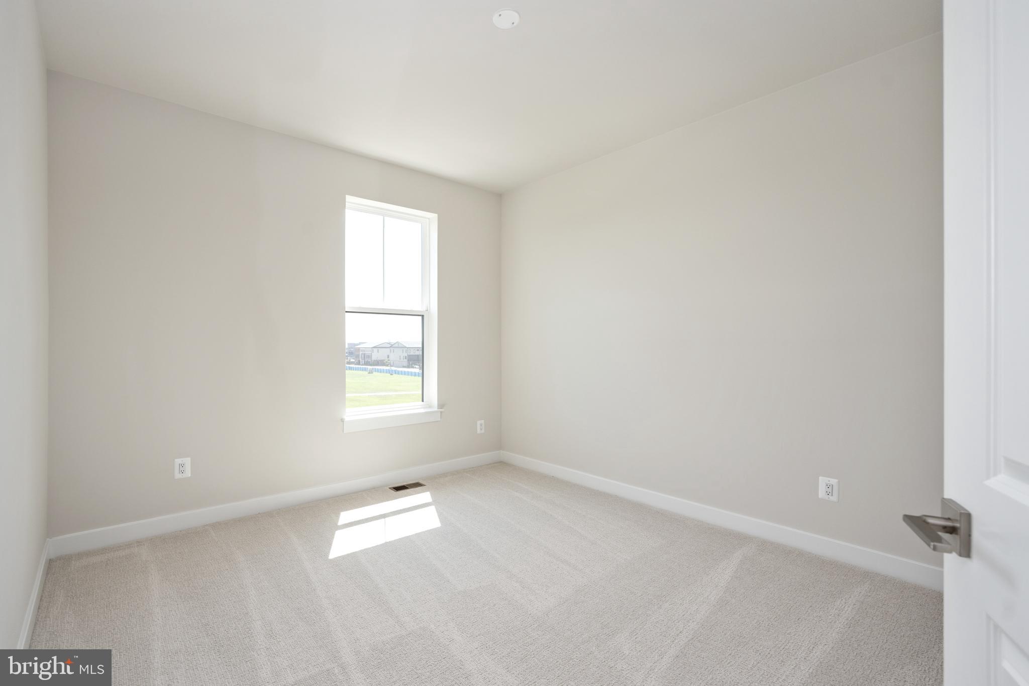 ONE LOUDOUN - Residential