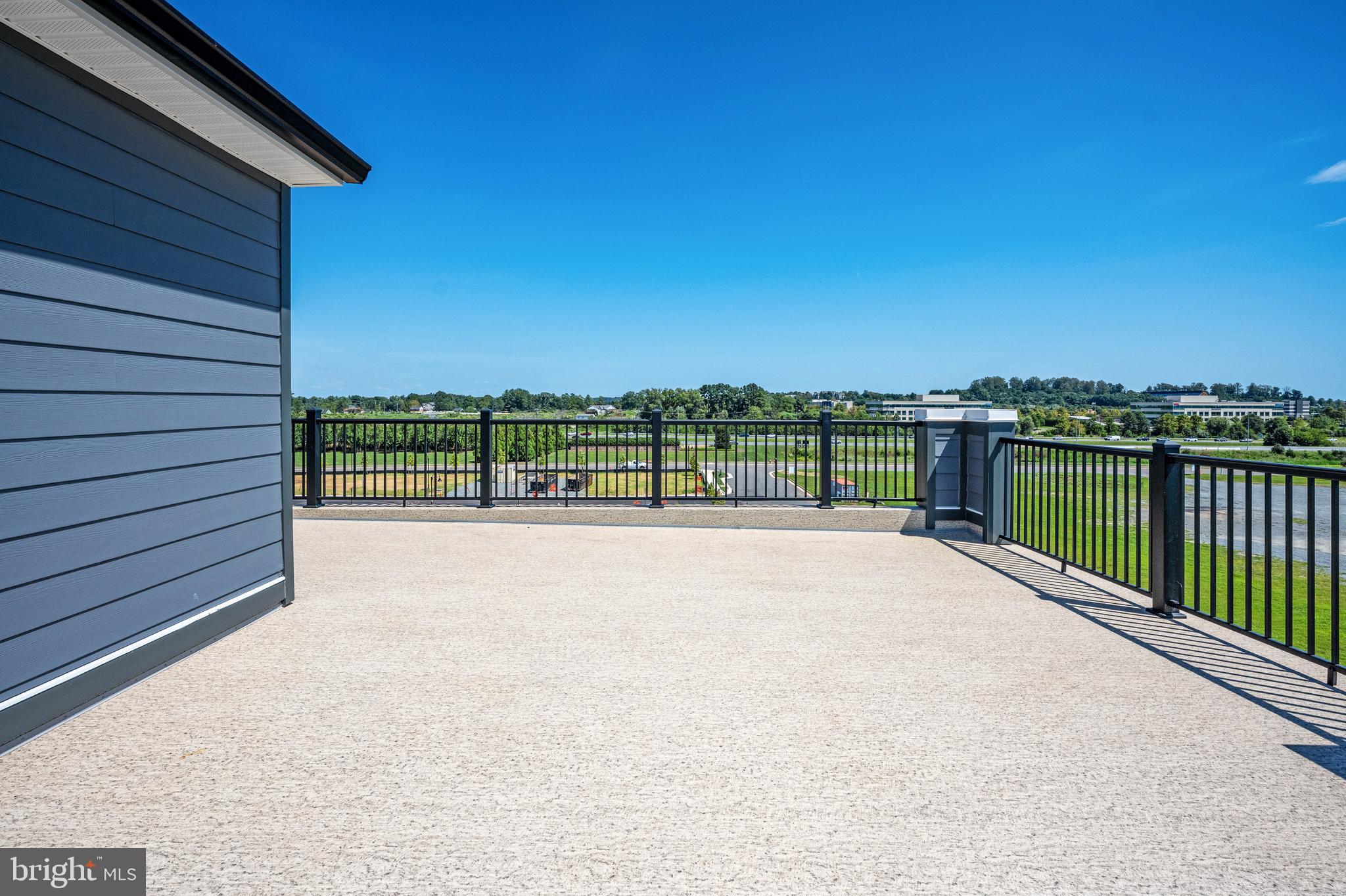 ONE LOUDOUN - Residential