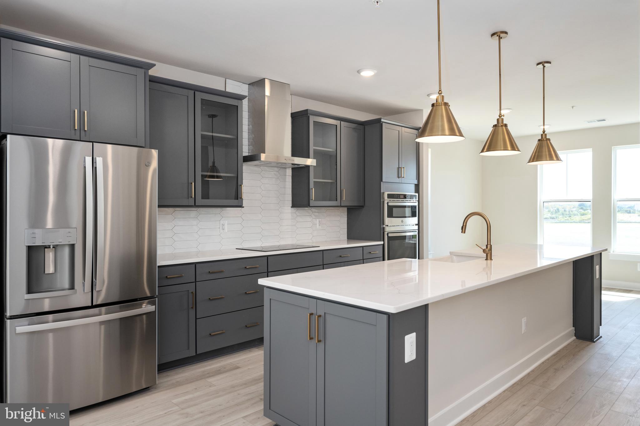 ONE LOUDOUN - Residential