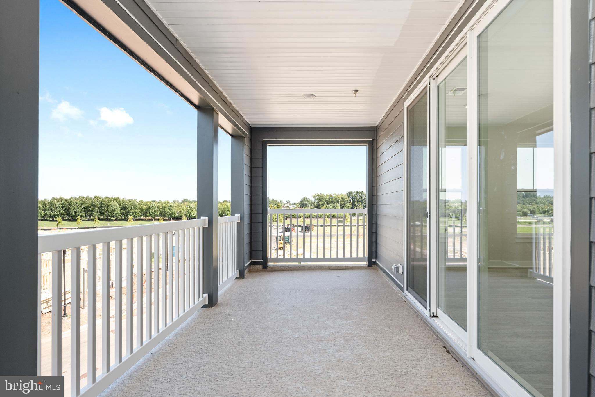 ONE LOUDOUN - Residential