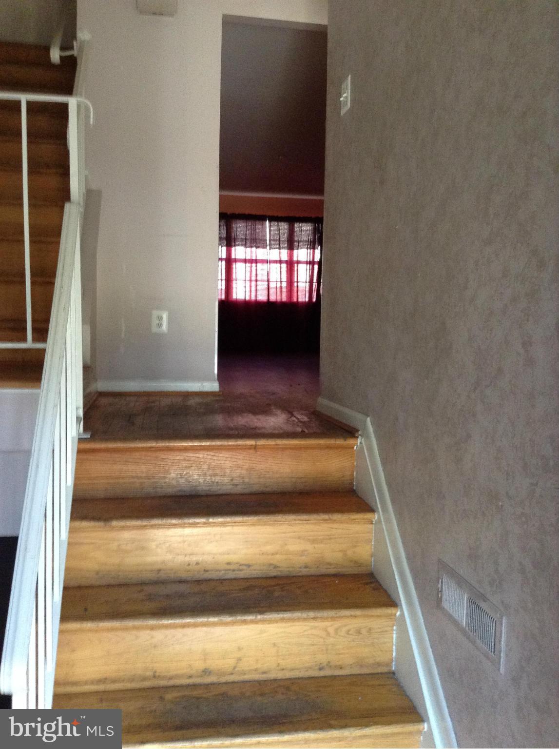 QUEEN ANNE VILLAGE - Residential