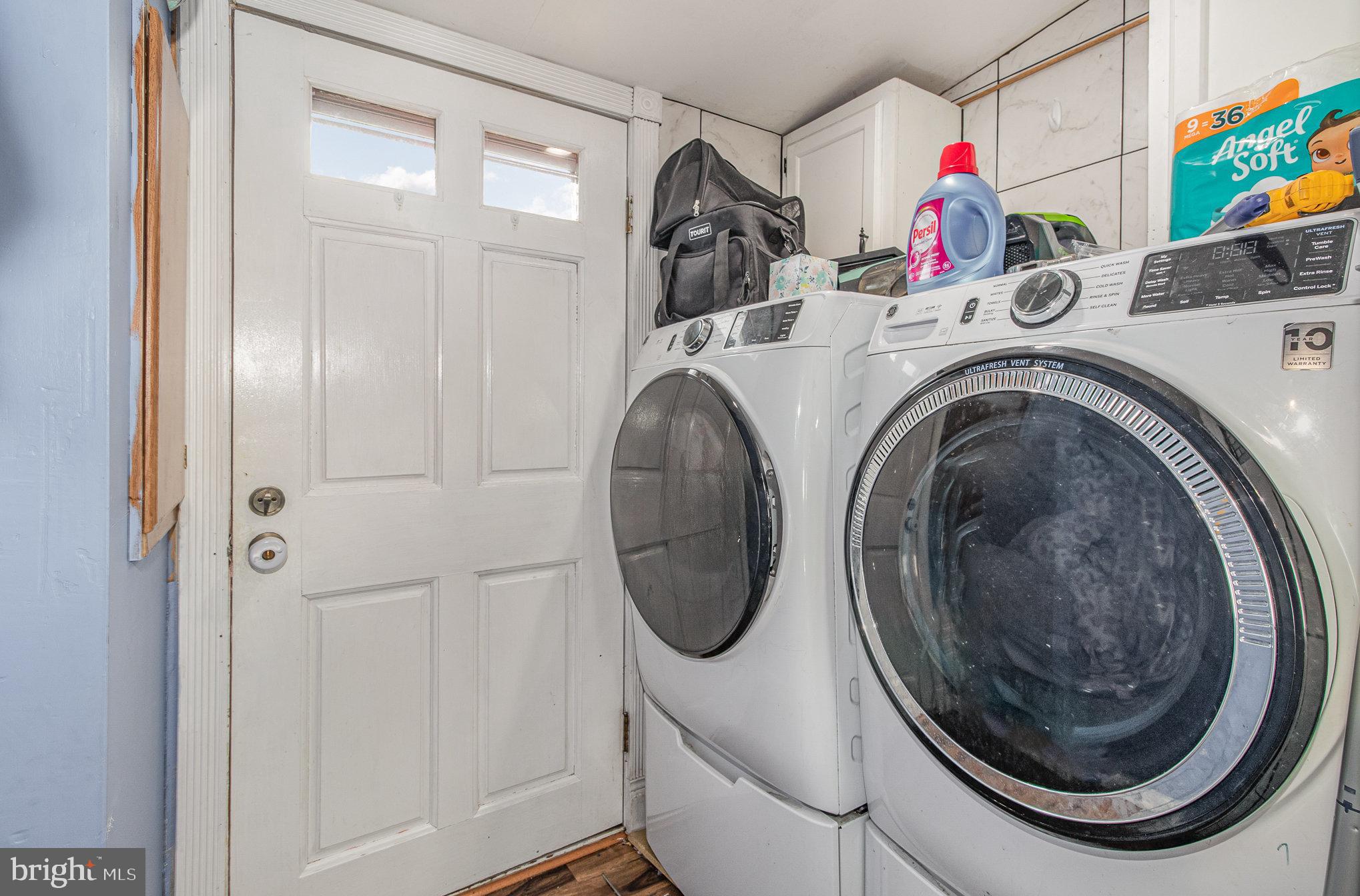 HARBORTON PLACE - Residential