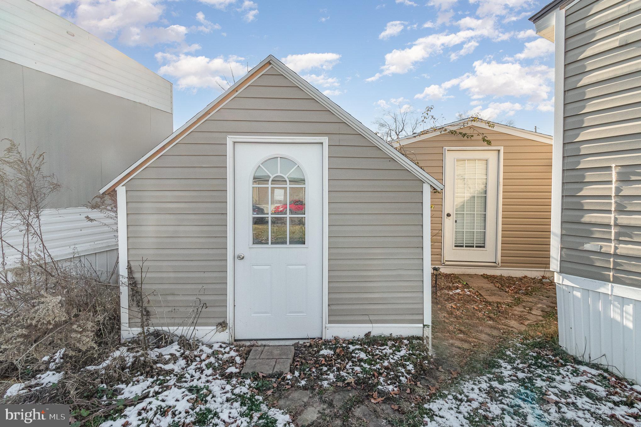 HARBORTON PLACE - Residential