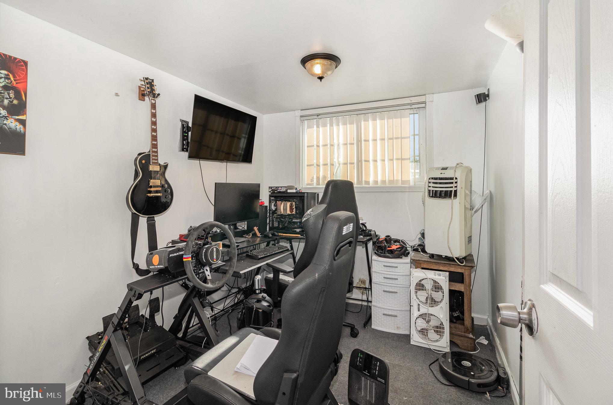 HARBORTON PLACE - Residential