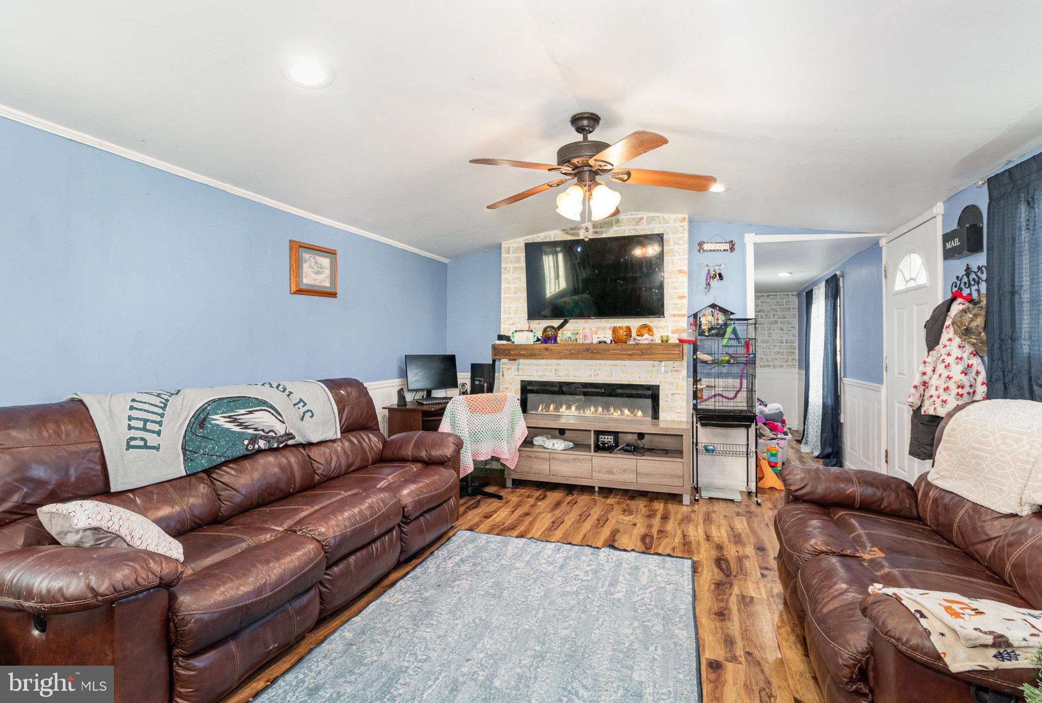 HARBORTON PLACE - Residential