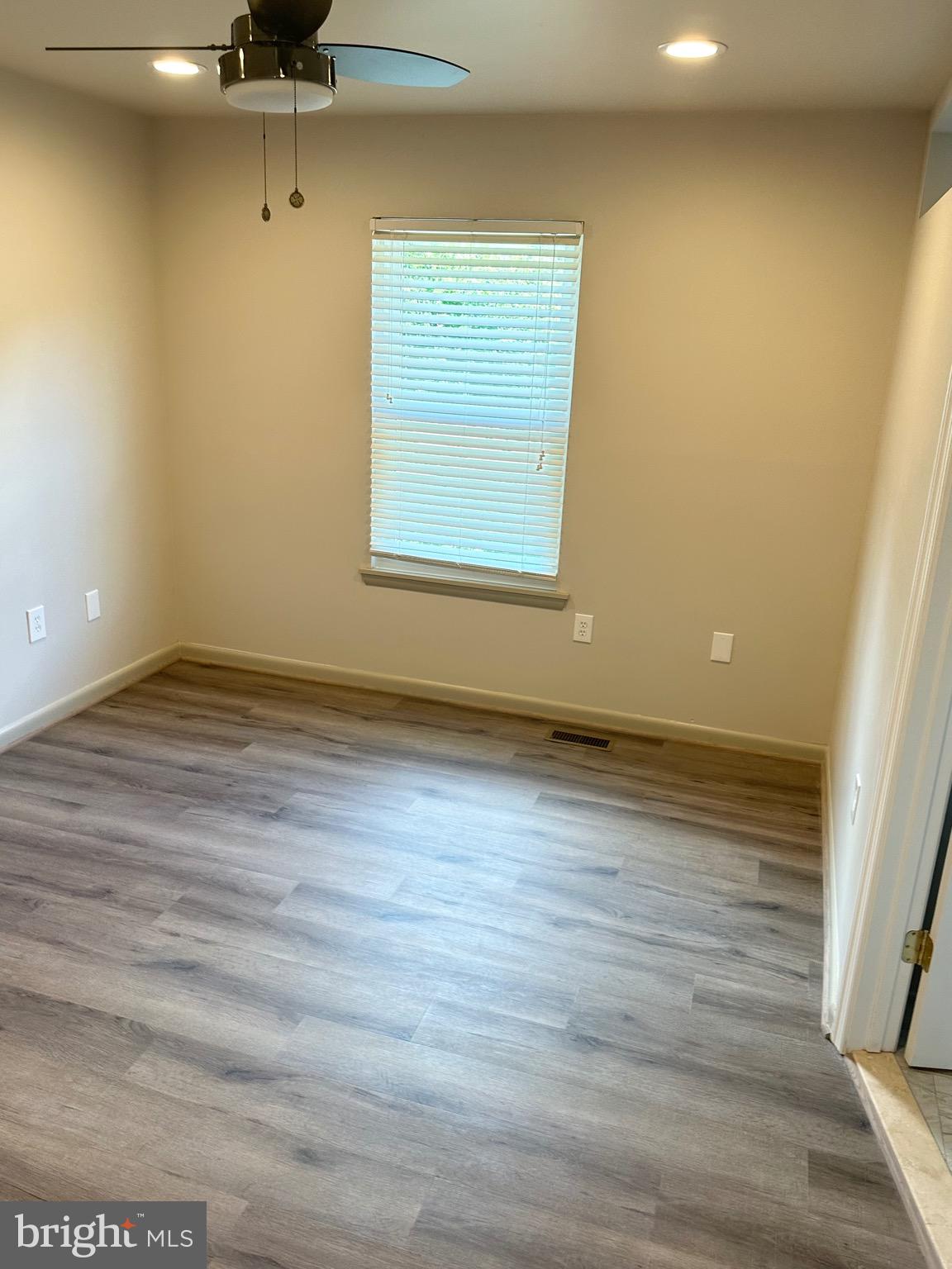 DALE CITY - Residential Lease