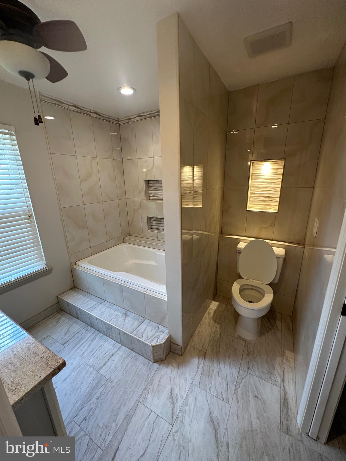 DALE CITY - Residential Lease