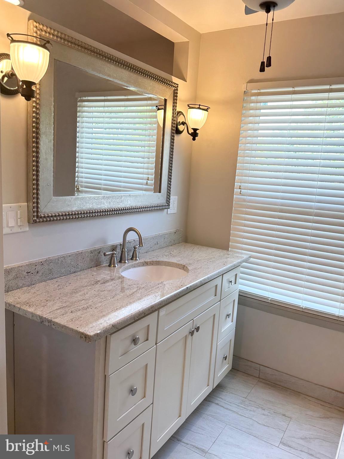 DALE CITY - Residential Lease