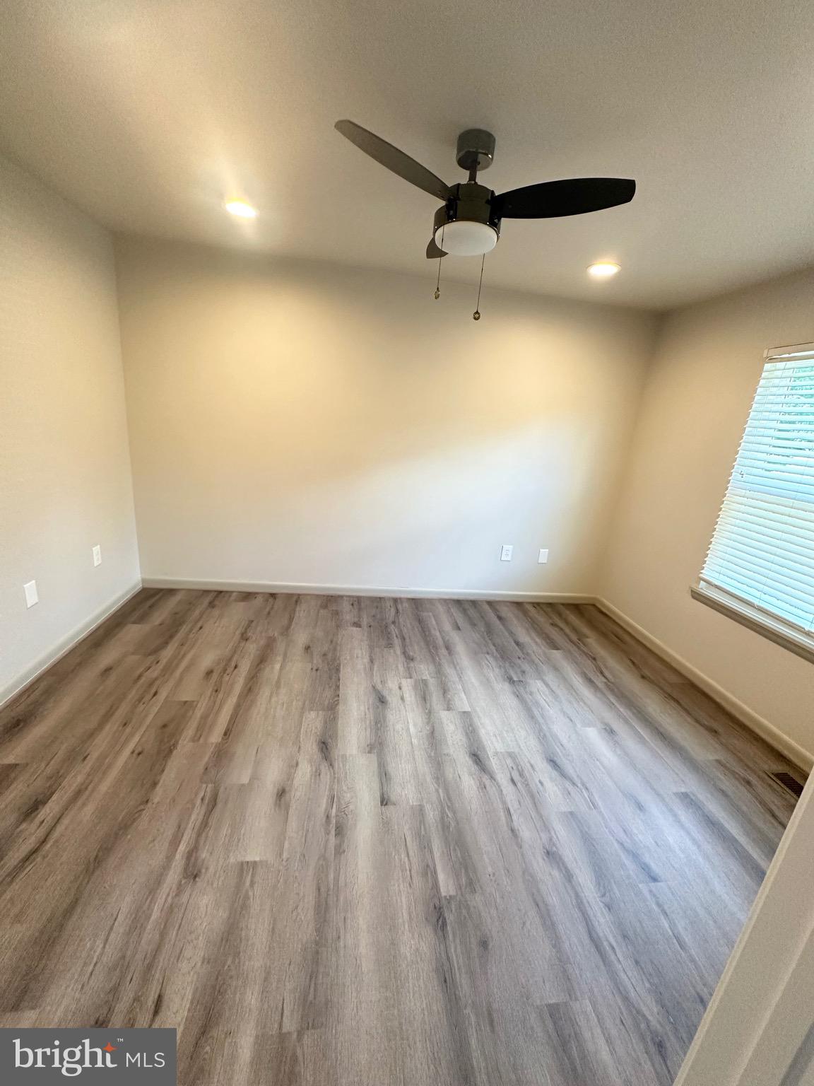 DALE CITY - Residential Lease