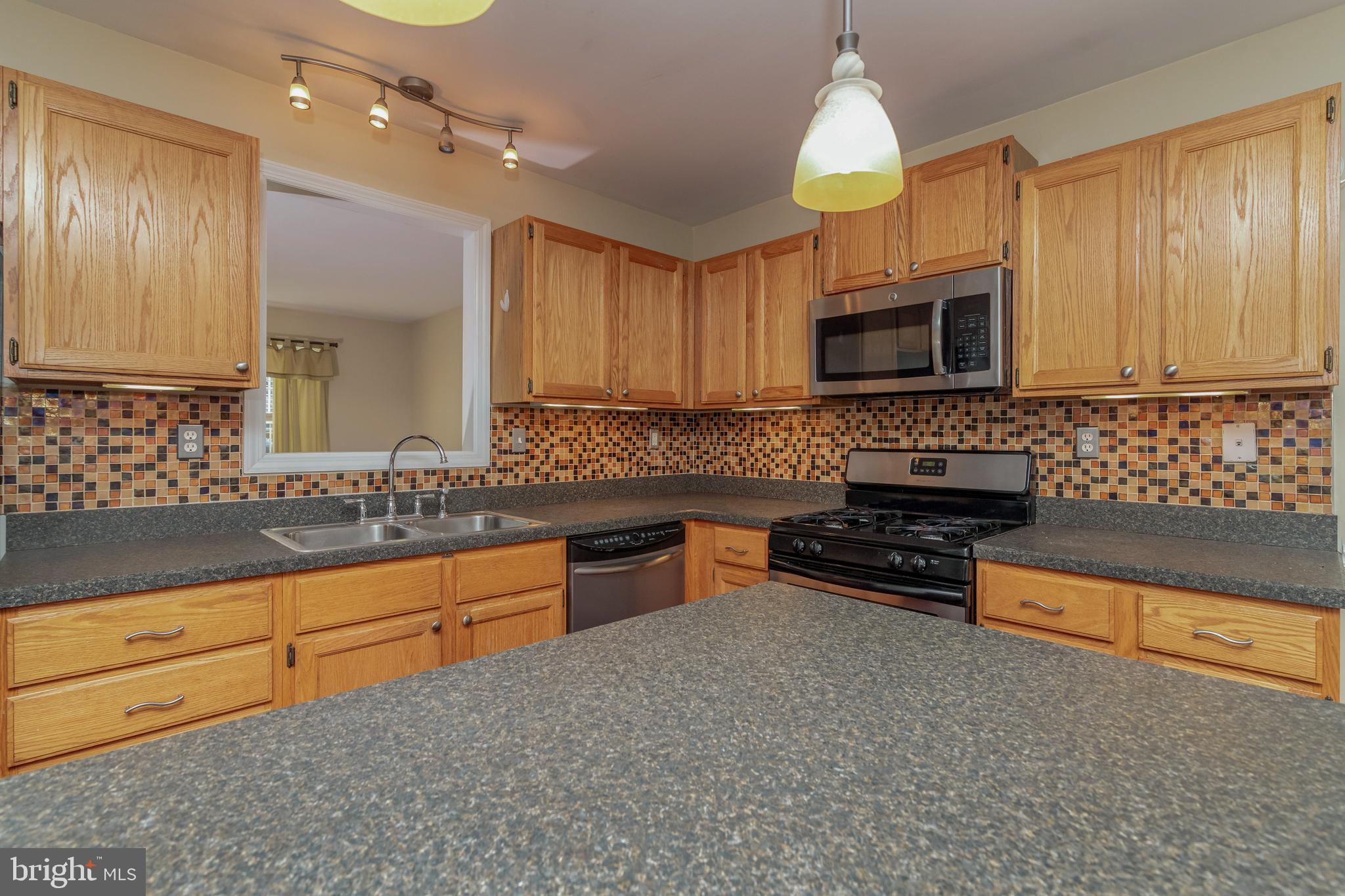 CANTERBURY WOODS - Residential