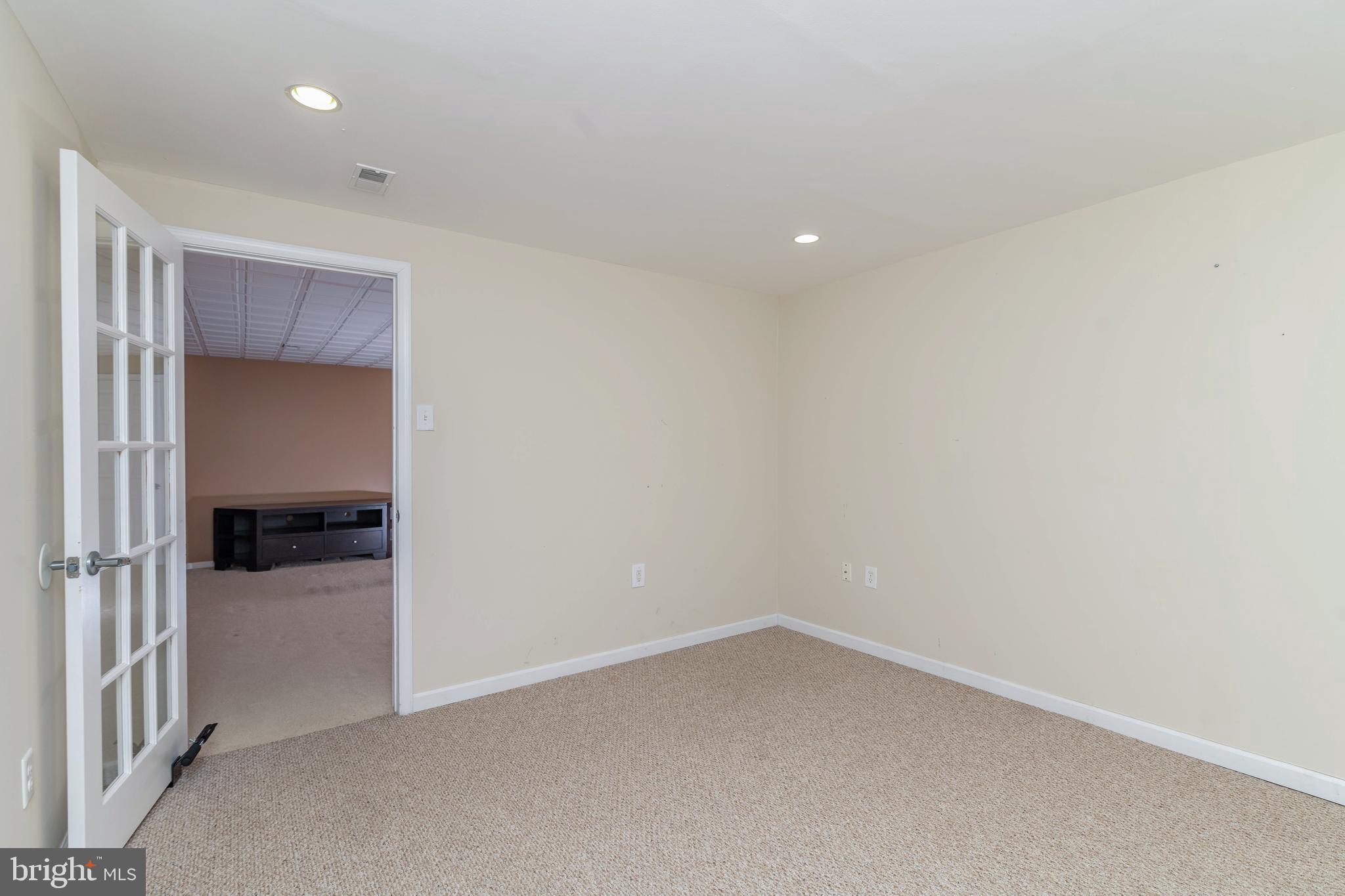 CANTERBURY WOODS - Residential