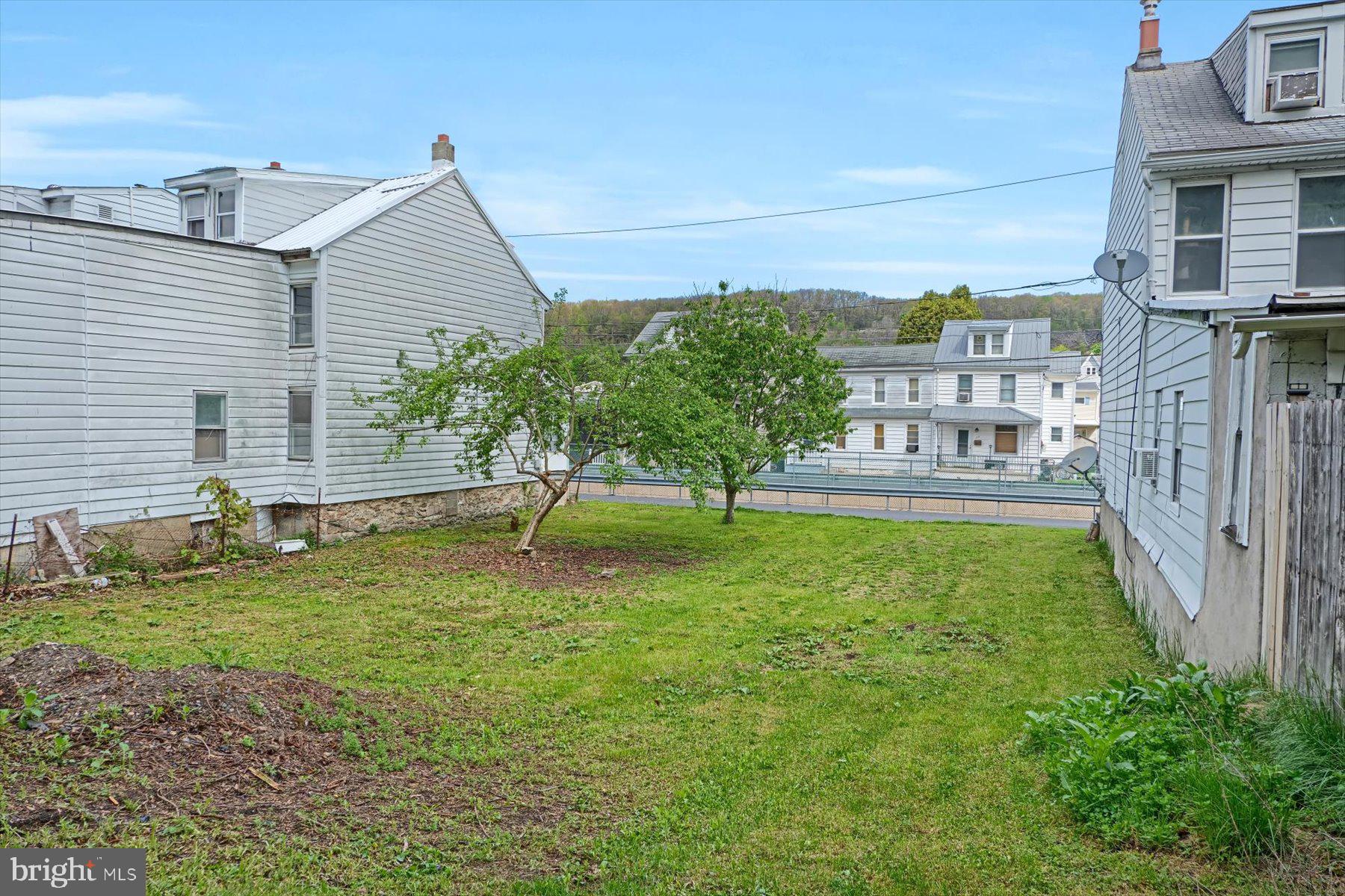 MOUNT CARMEL BOROUGH - Residential
