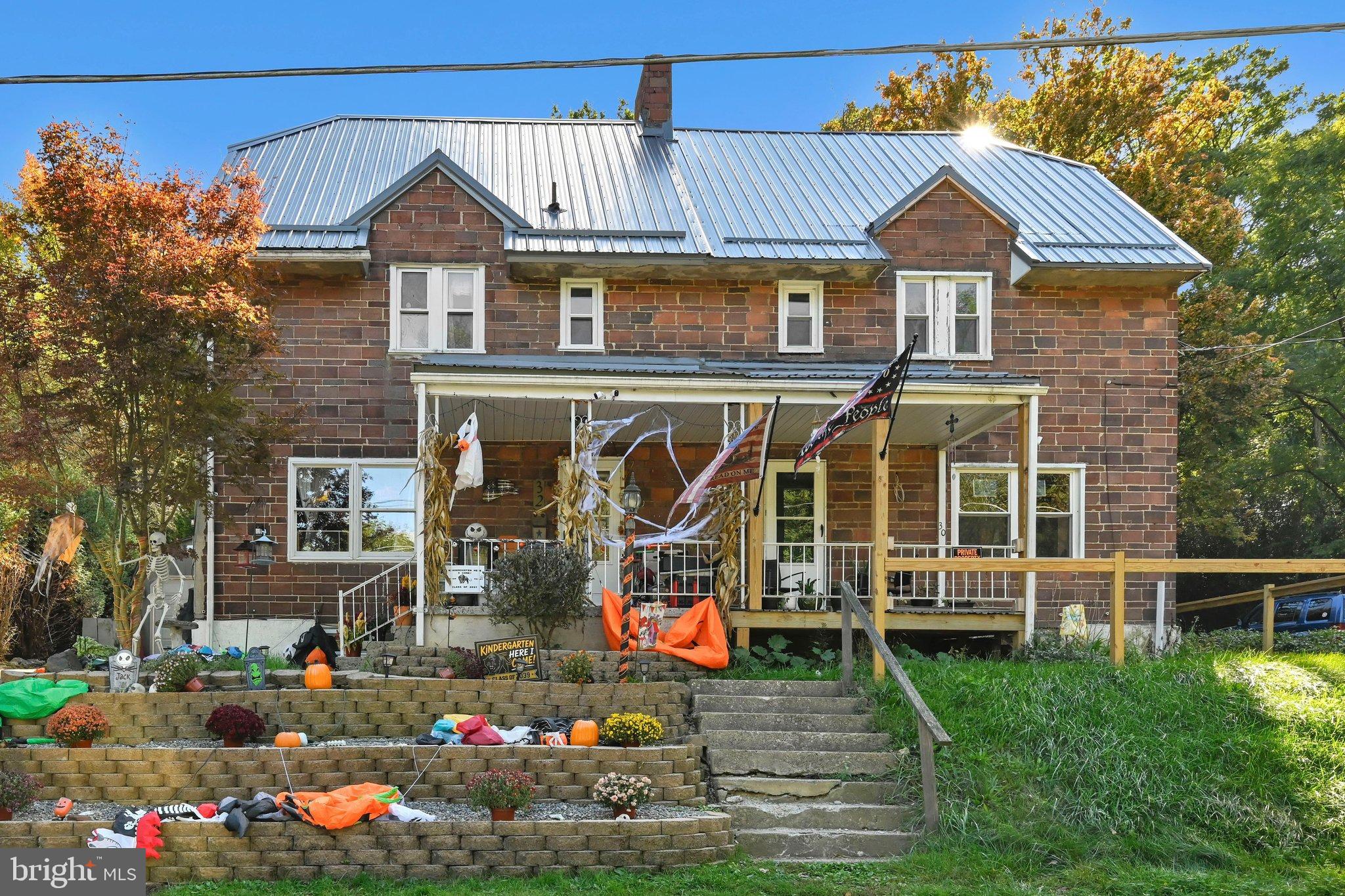 32 E FOSTER AVENUE