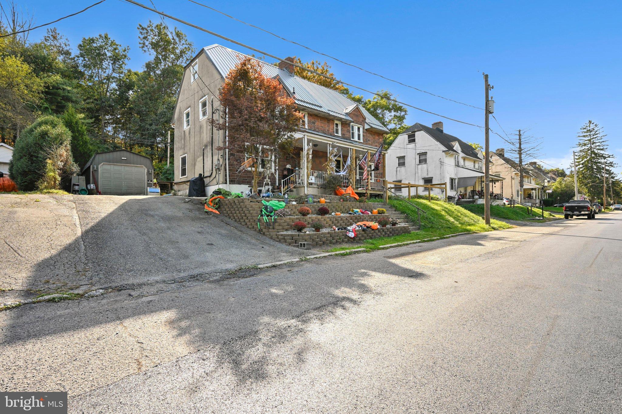 32 E FOSTER AVENUE