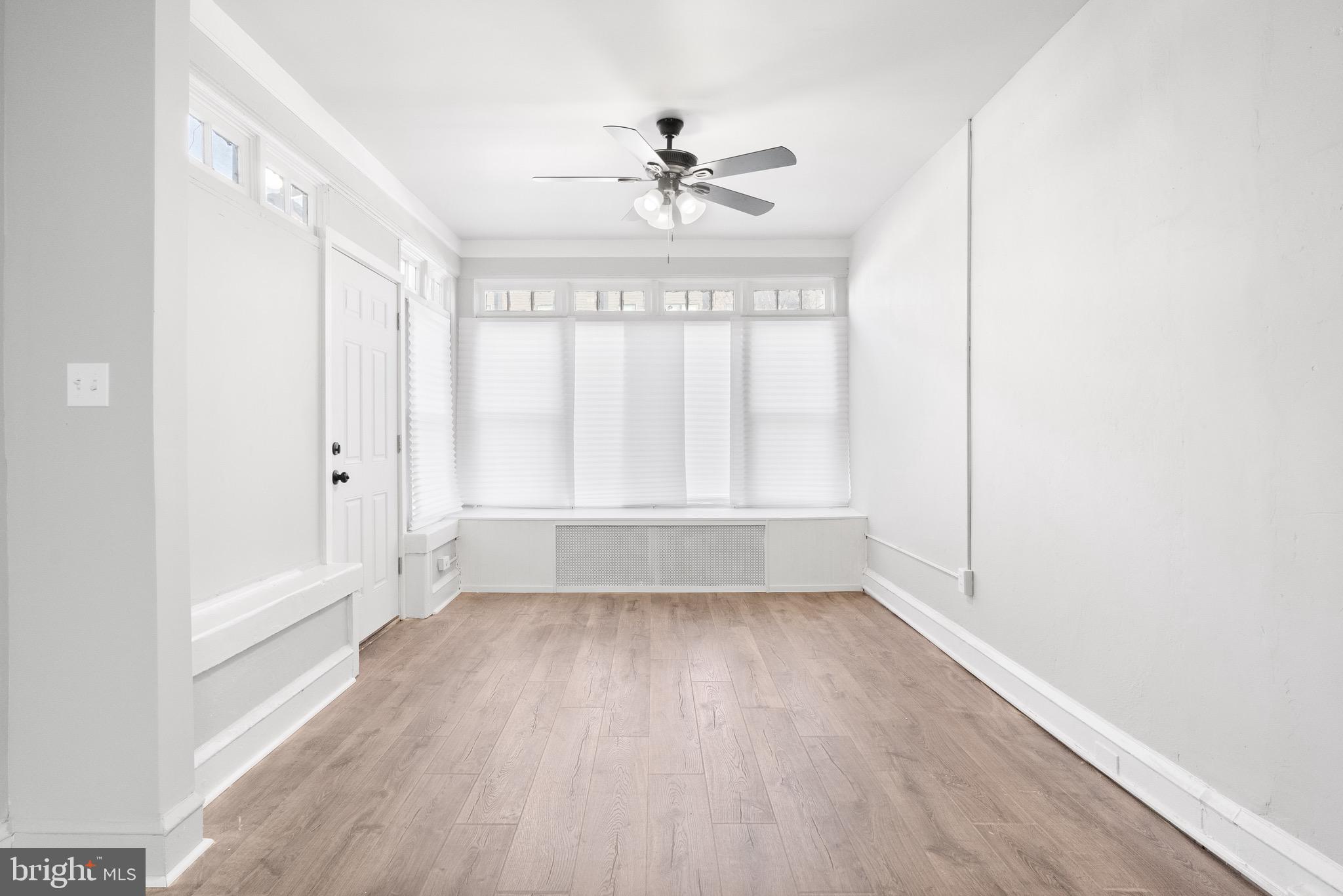 1426 W GRANGE AVENUE