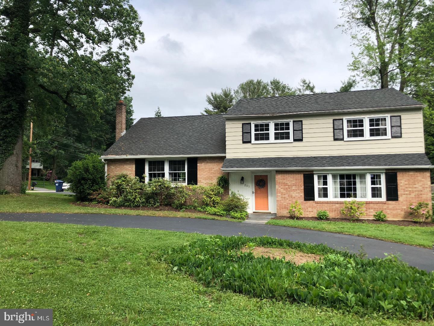 This large split-level house is meticulously maintained, and perfect for entertaining. It features lots of living space, both indoors and outdoors. The unfinished basement is great for all of your storage needs. The first level (entry level features a large family room, office space, bedroom #4, powder room, and adorable back foyer, which gives access to the sunroom, and patio off of that. Up a level is the large open concept living room, dining room and kitchen. Upstairs on the 3rd floor is the Master Bedroom with en-suite bathroom and large dressing room/closet, bedroom #2, and a full hallway bathroom. Up another level is the 3rd bedroom. All of the bedrooms are generously sized and have lots of closet space. Outside features lots of yard space in the front, back and sides. There is also all the parking you could ever need between the two large driveways (one in front and one on the side). The back yard features lots of beautiful blooming flowers and garden space, a patio with covered awning, hot tub and shed in addition to lots of grassy yard space, including a large fenced in area along the back and side yards. Make your appointments today, this Wallingford gem won't be available for long!