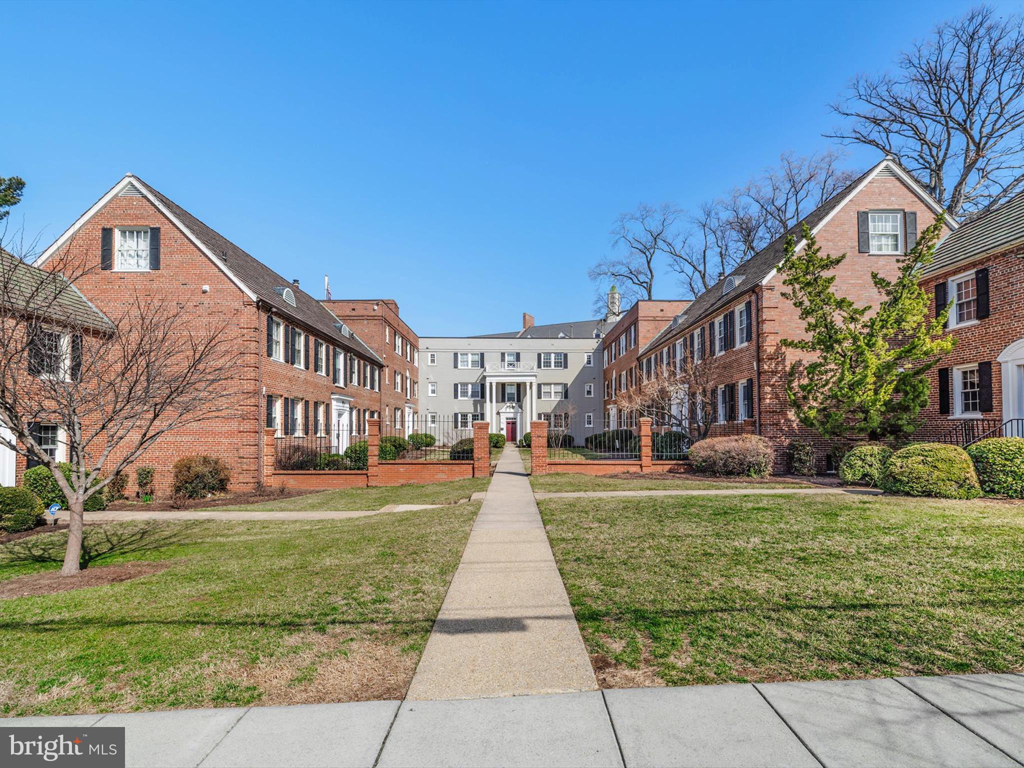 3806 V STREET SE 202