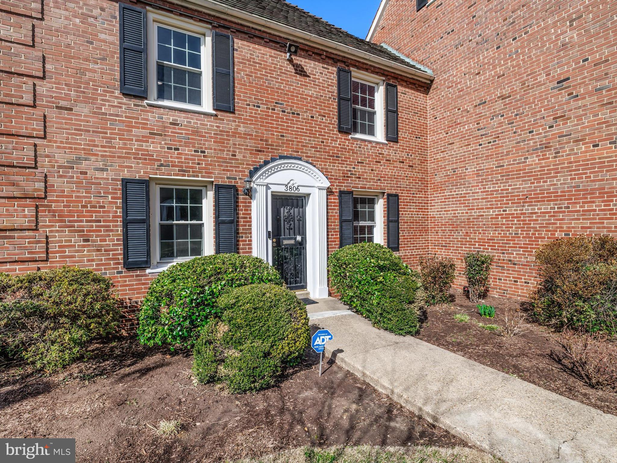 3806 V STREET SE 202