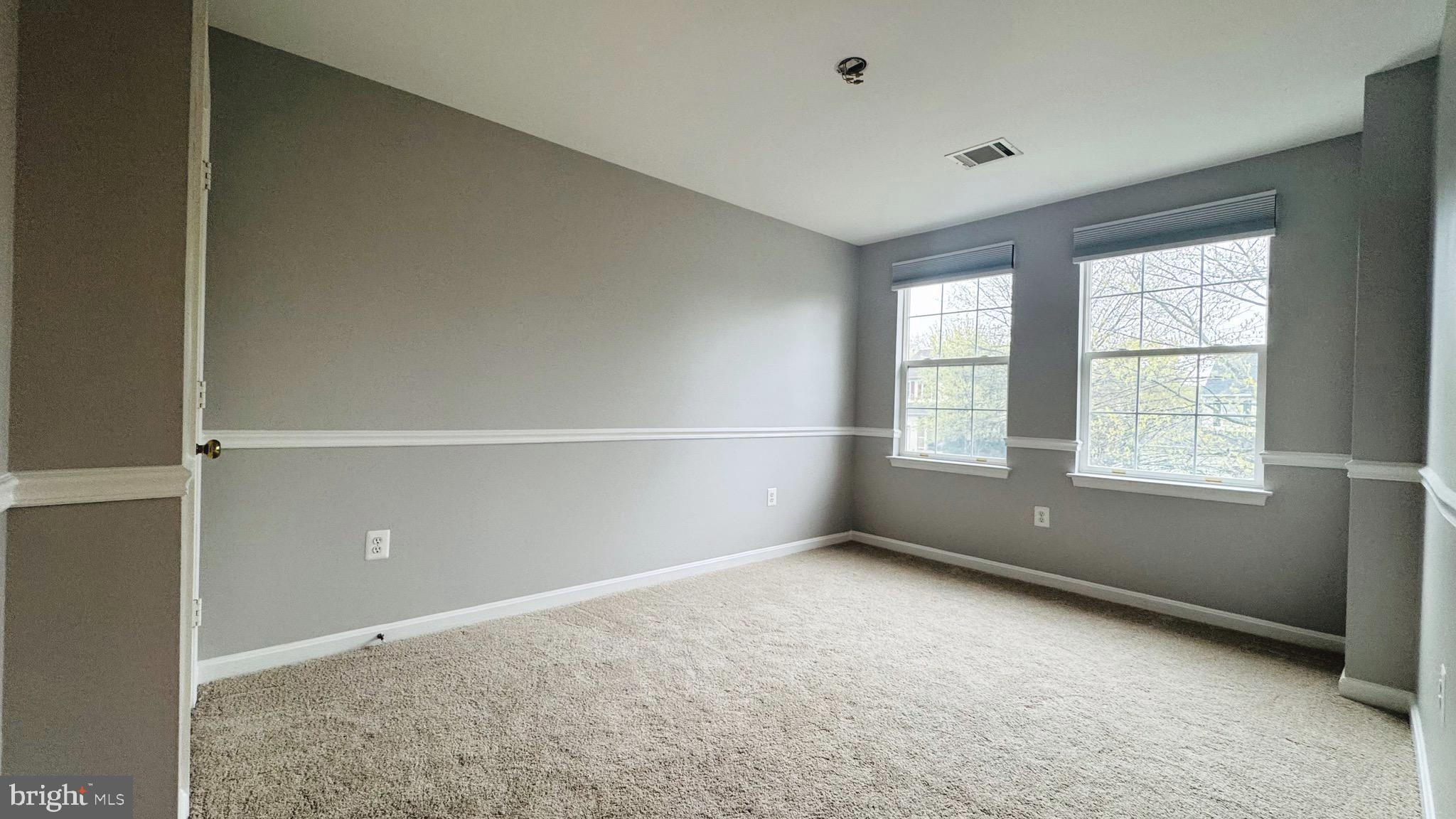 ASHBURN FARM - Residential Lease