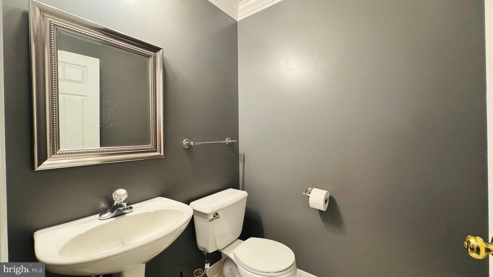 ASHBURN FARM - Residential Lease