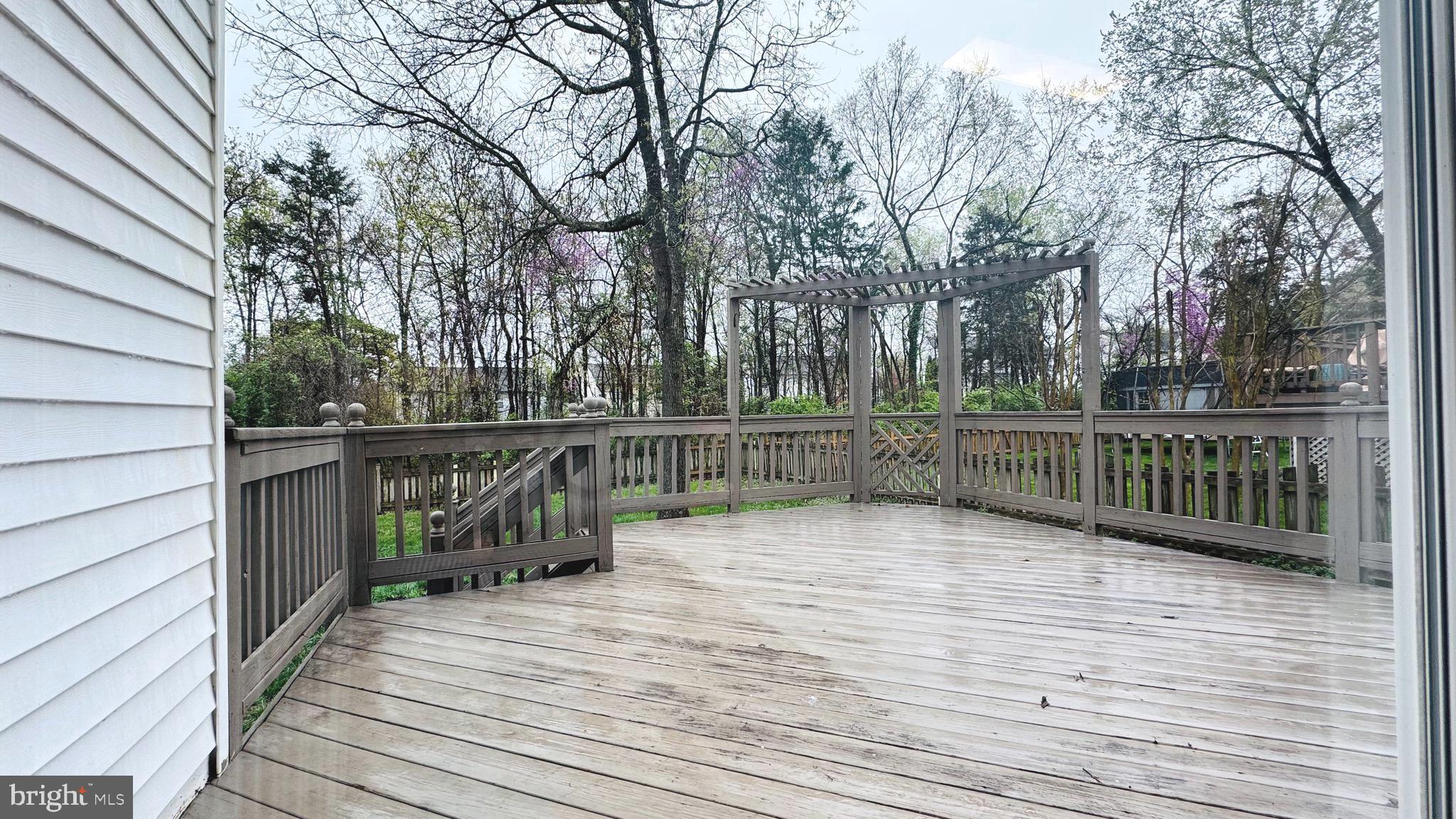 ASHBURN FARM - Residential Lease