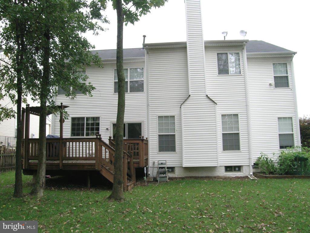 ASHBURN FARM - Residential Lease