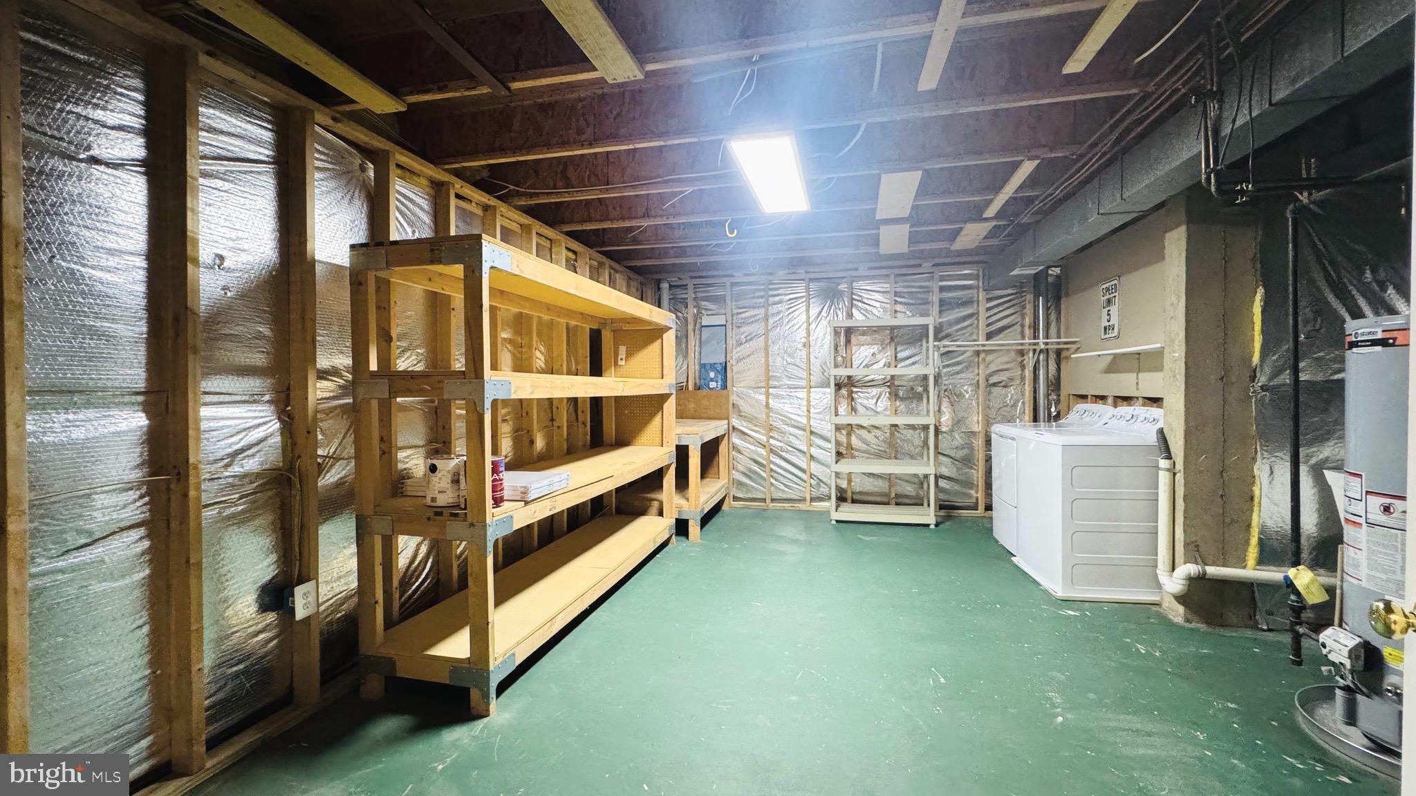 ASHBURN FARM - Residential Lease