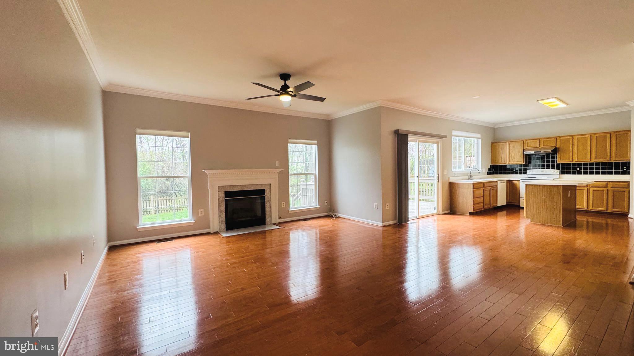 ASHBURN FARM - Residential Lease