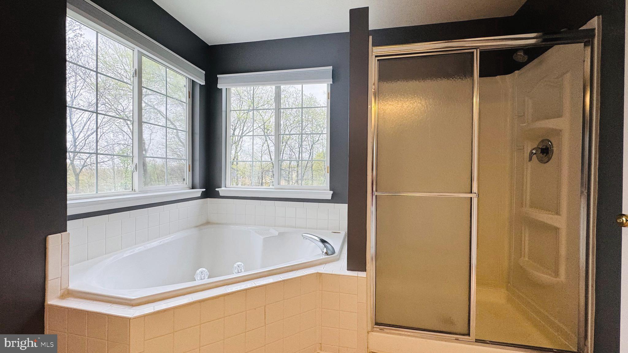 ASHBURN FARM - Residential Lease