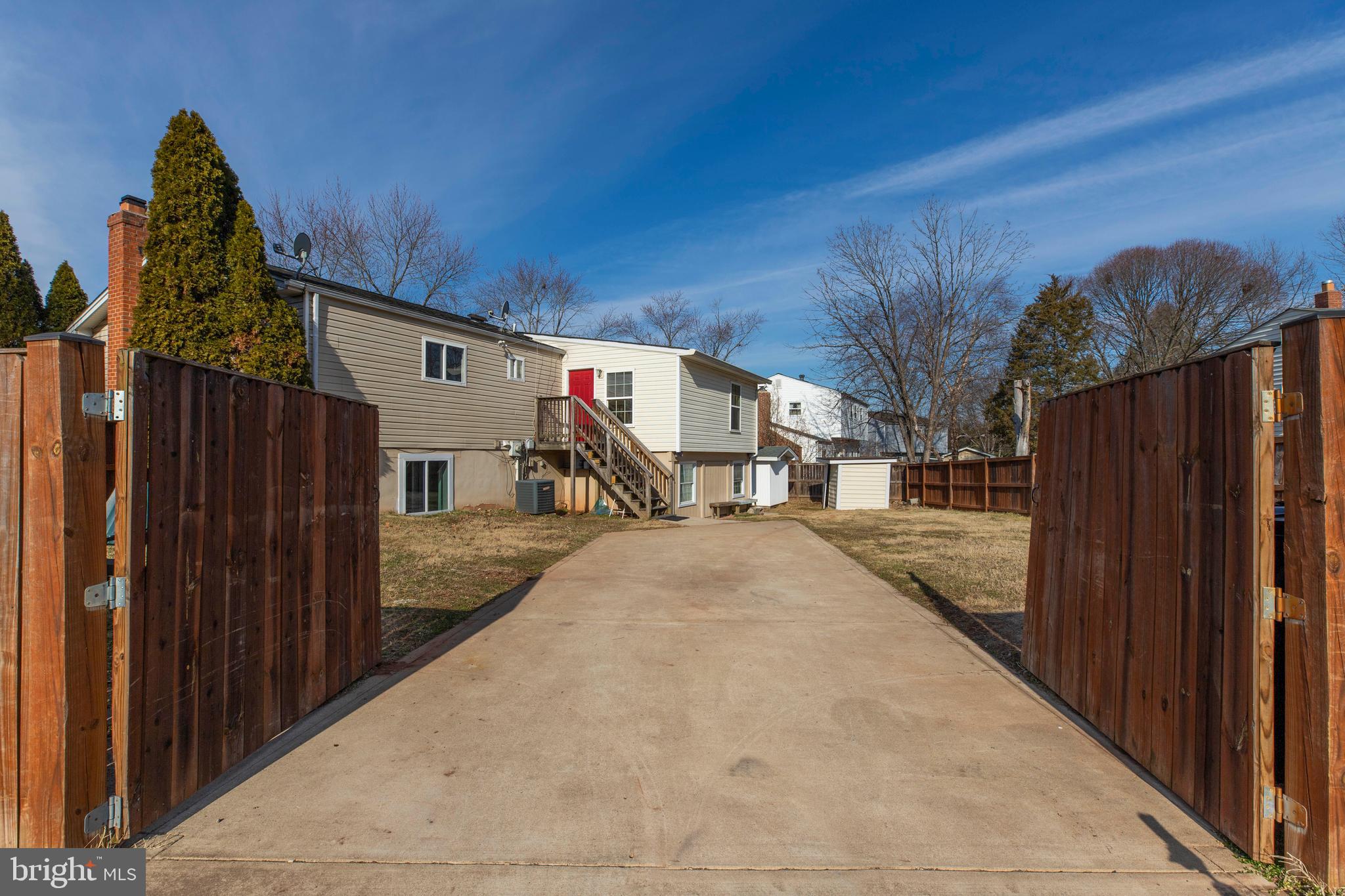 POINT OF WOODS - Residential