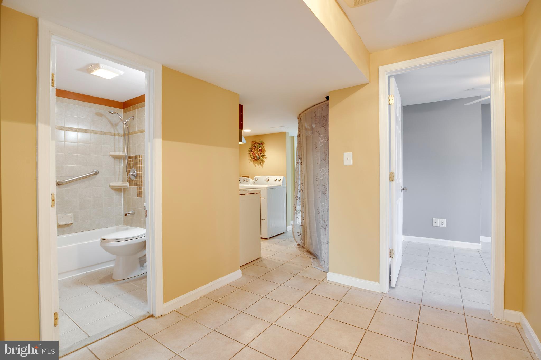 POINT OF WOODS - Residential