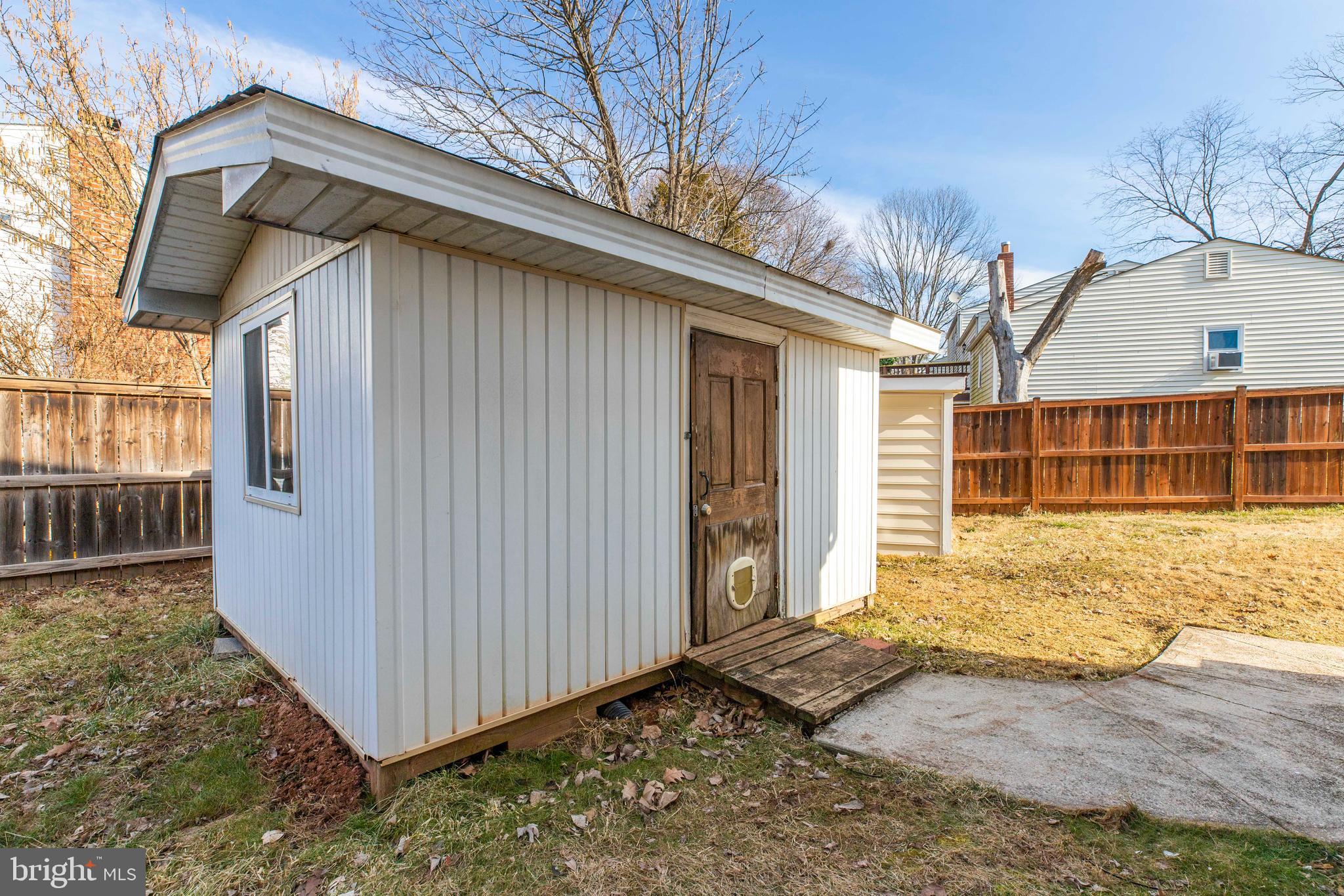 POINT OF WOODS - Residential