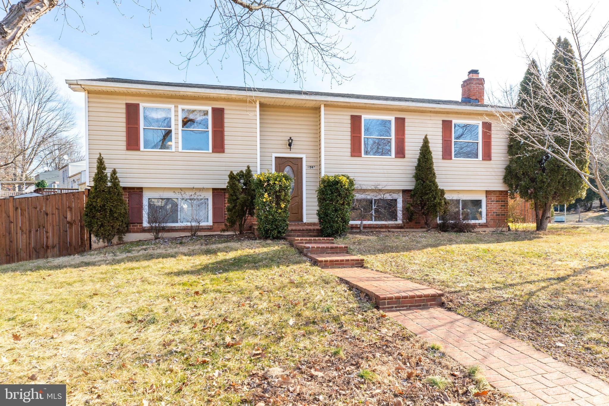 POINT OF WOODS - Residential