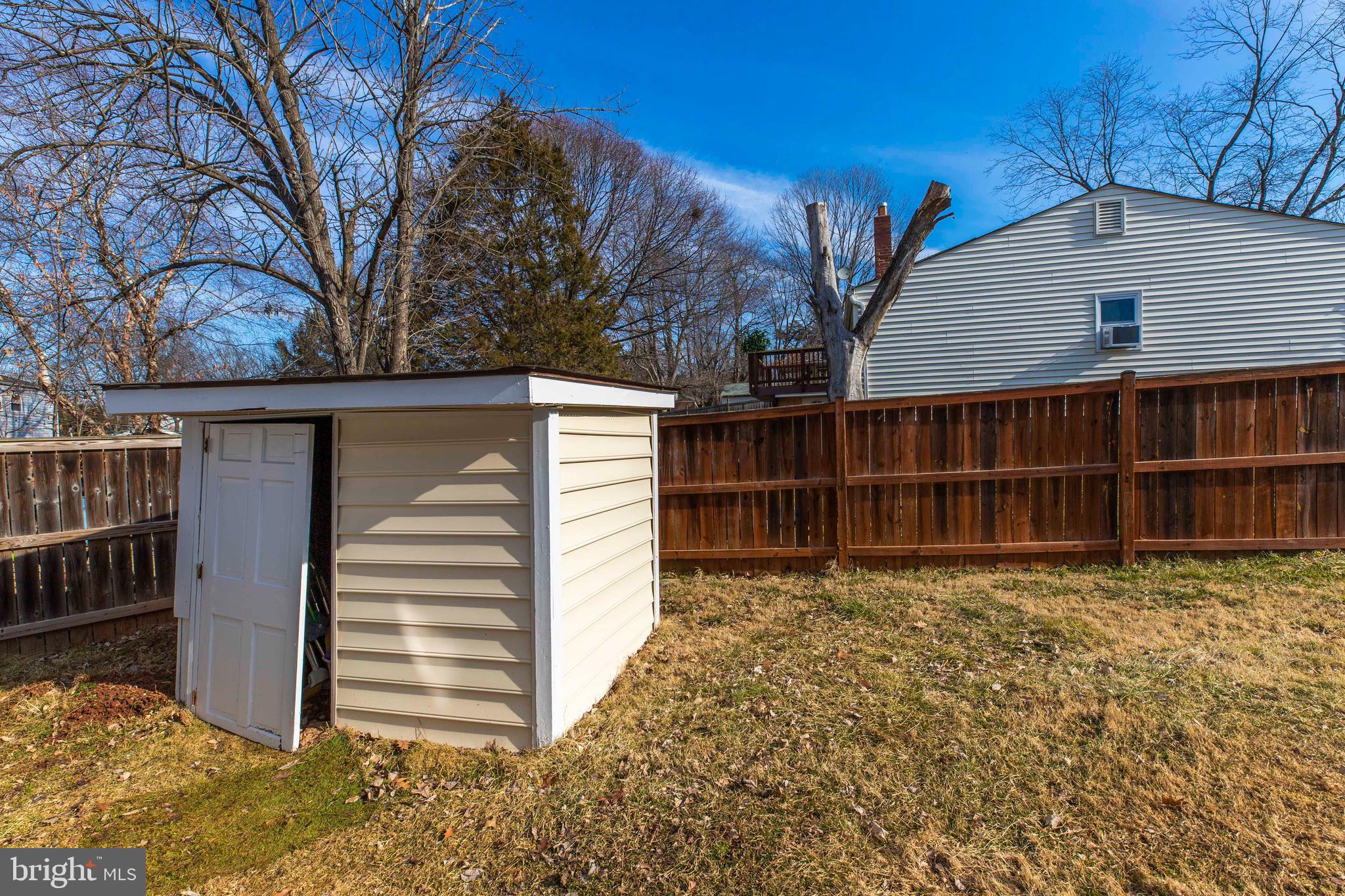 POINT OF WOODS - Residential