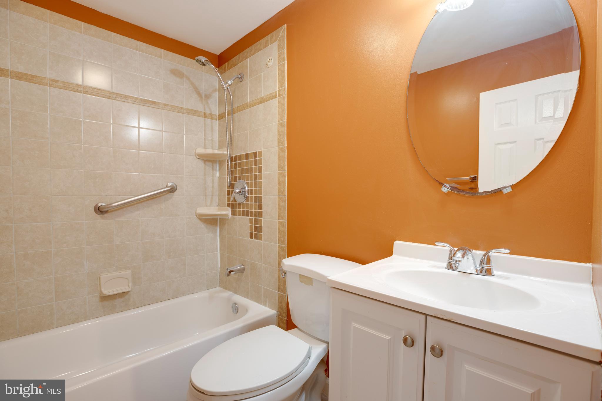 POINT OF WOODS - Residential