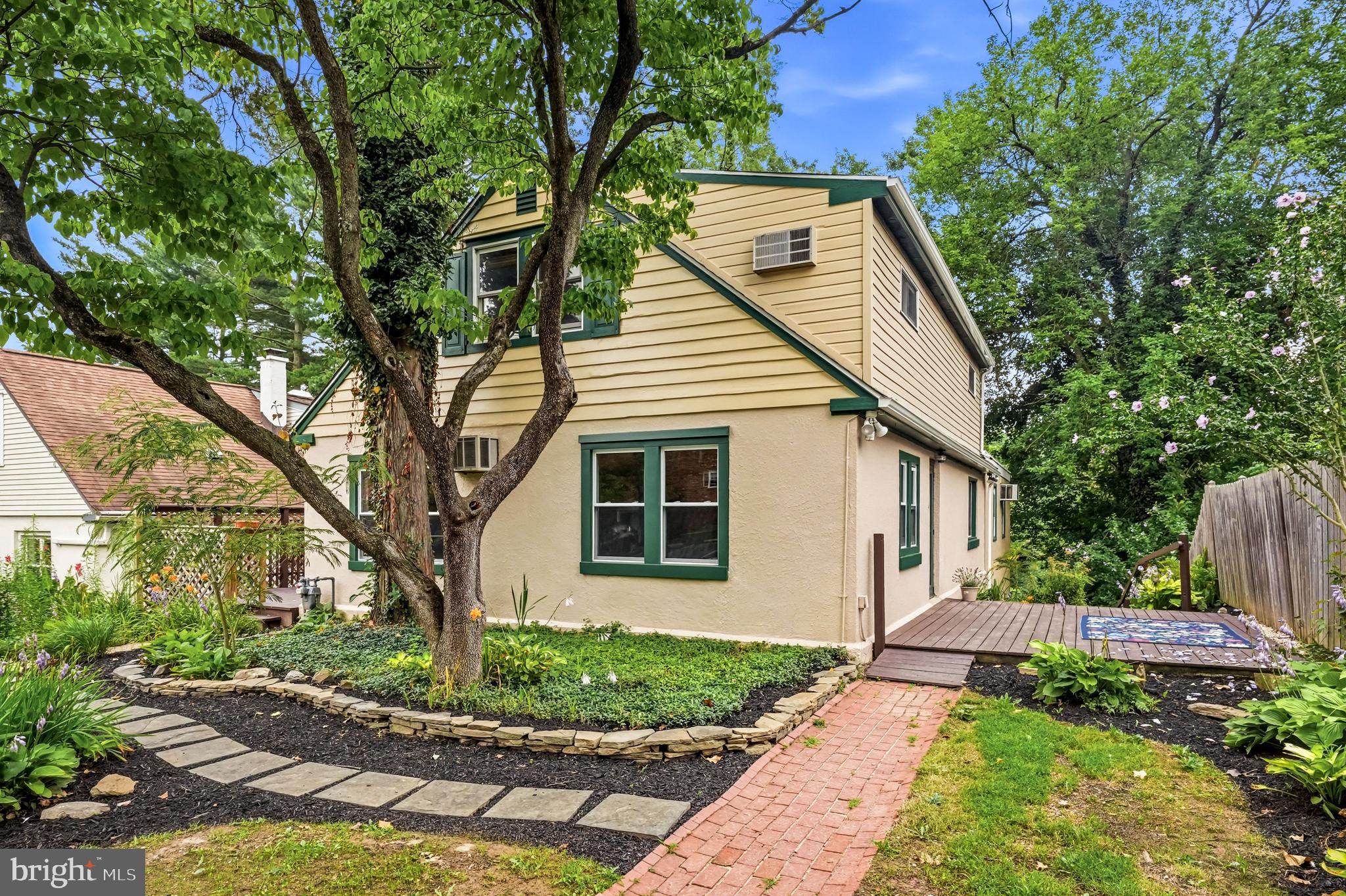610 W MARKET STREET
